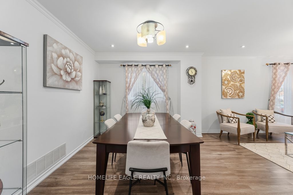 156 Heale Avenue, Toronto, ON M1N 3Y1 photo 4