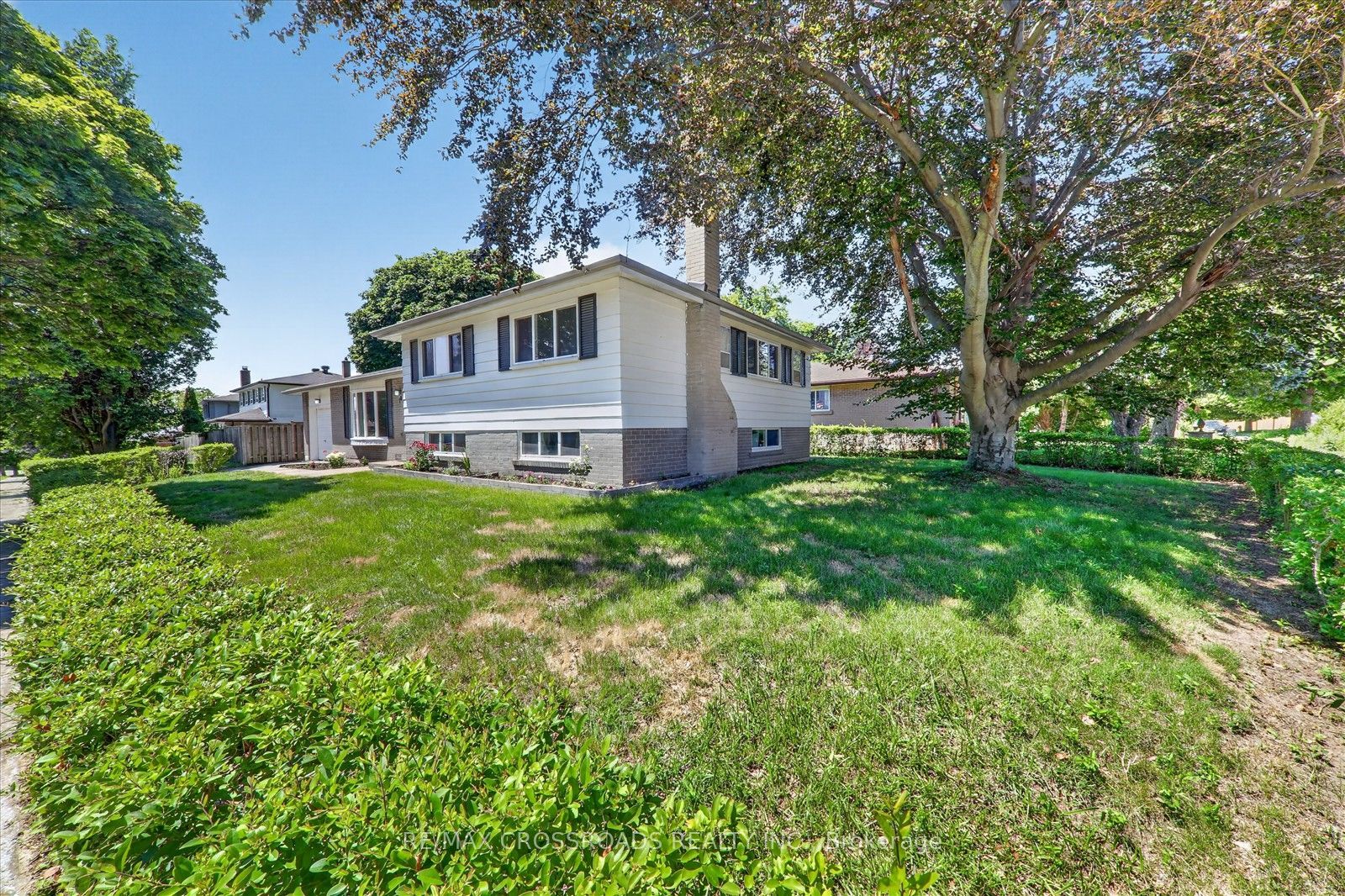 10 Gillbank Crescent S, Toronto, ON M1E 4H9 photo 2