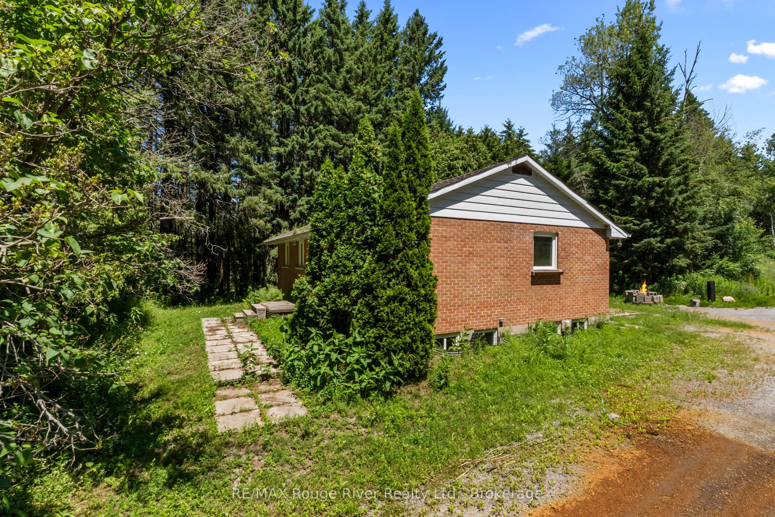 3403 Holt Road, Clarington, ON L1C 6H3 photo 5
