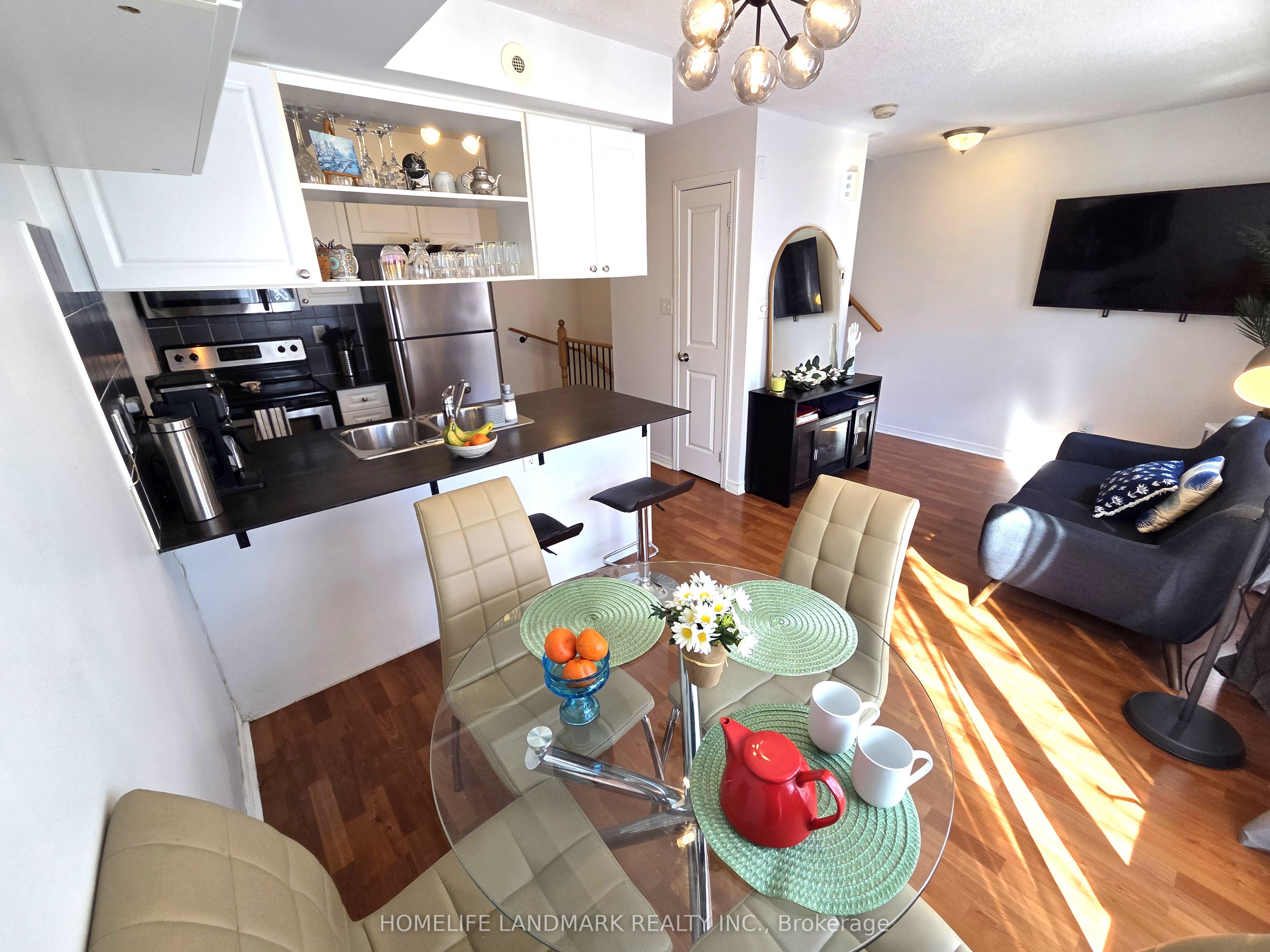 74 Munro Street 2, Toronto, ON M4M 2S9 photo 4