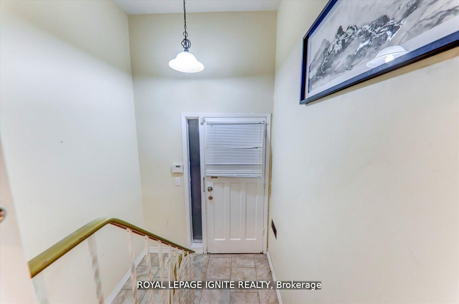 4010 Ellesmere Road Bsmt, Toronto, ON M1C 1J2 photo 2