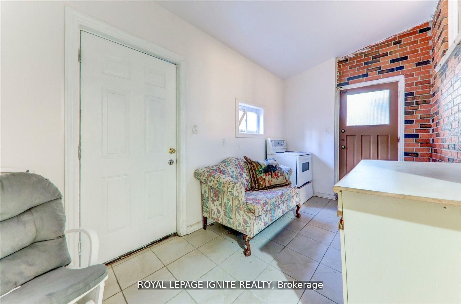 4010 Ellesmere Road Bsmt, Toronto, ON M1C 1J2 photo 3