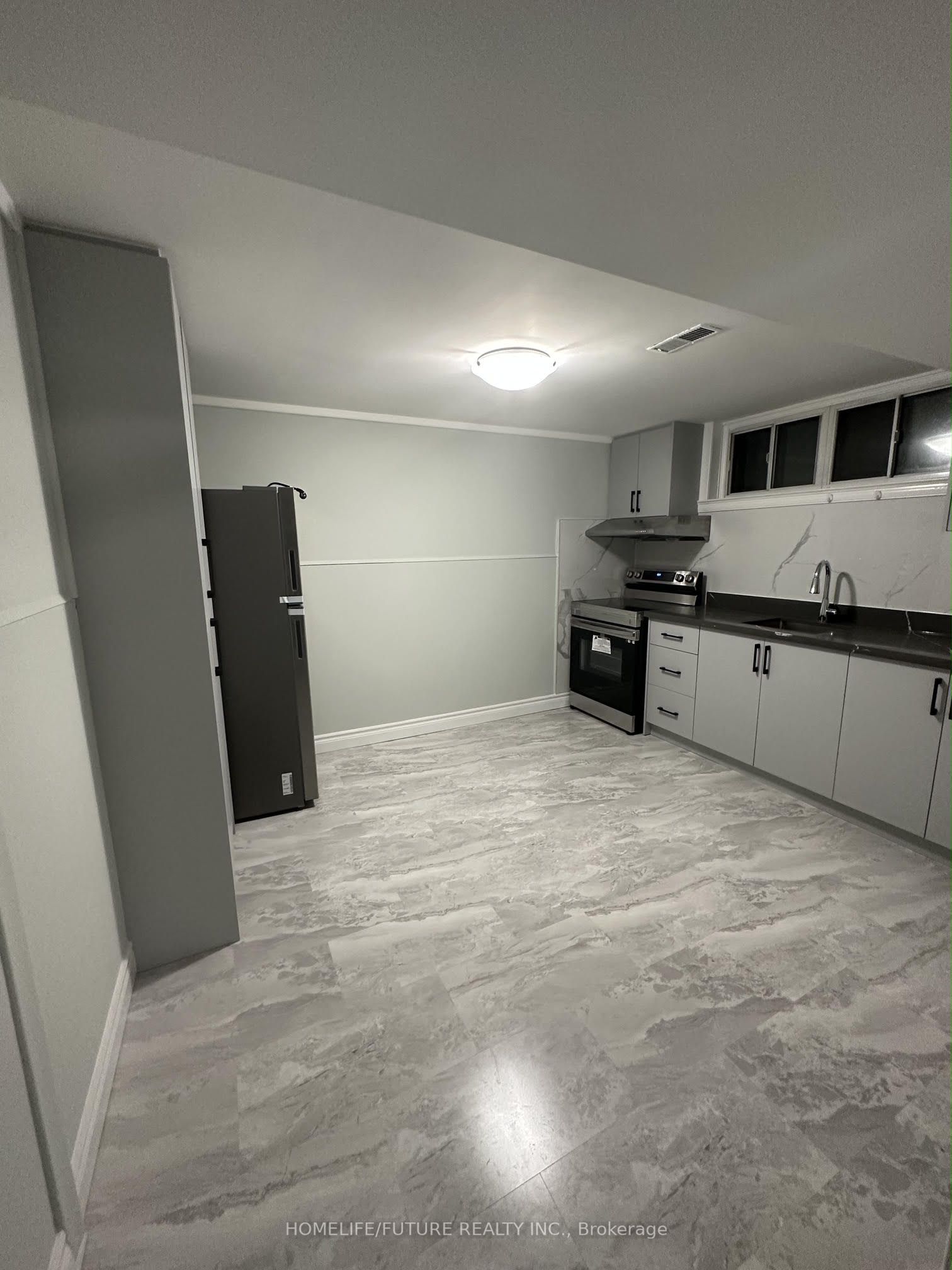27 Kells Avenue Bsmt, Toronto, ON M1K 4W6 photo 4