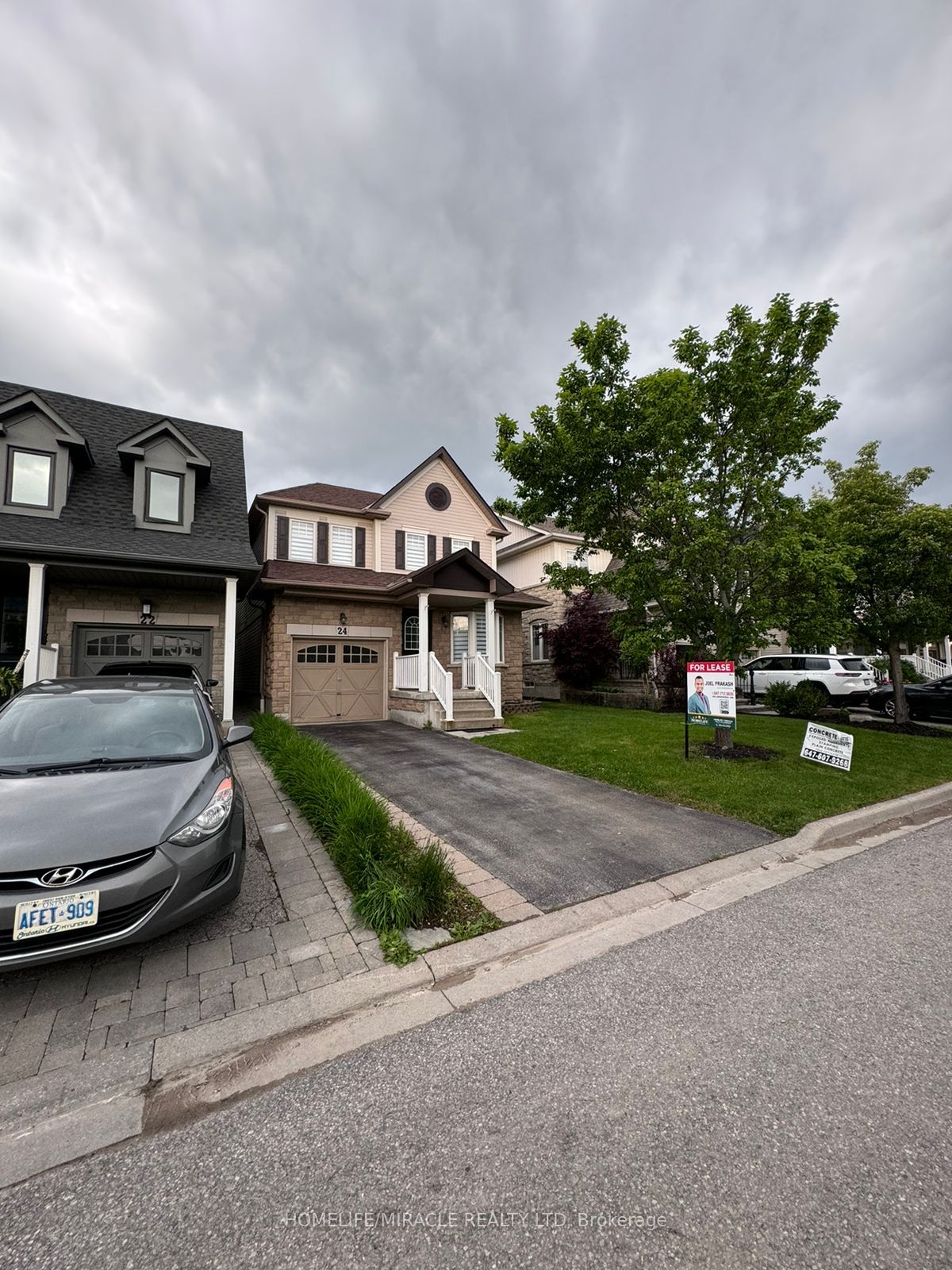 24 Settler's Court, Whitby, ON L1M 2L3 photo 3