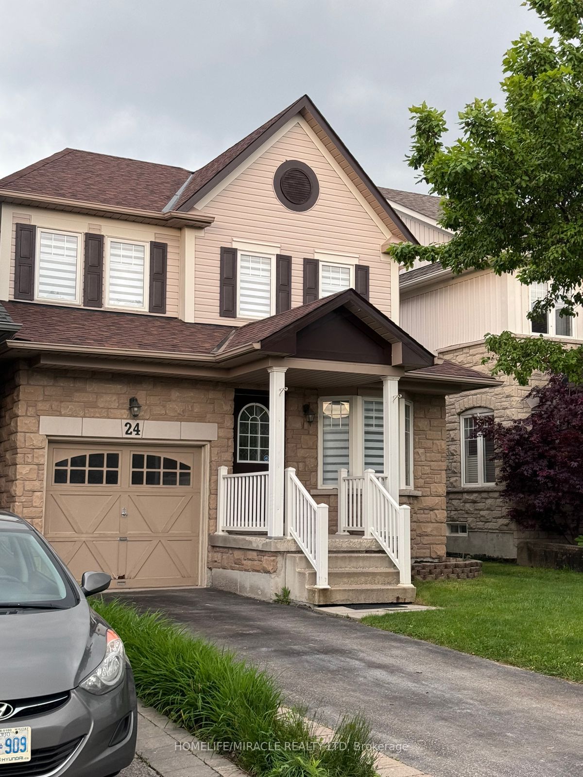 24 Settler's Court, Whitby, ON L1M 2L3 photo 4