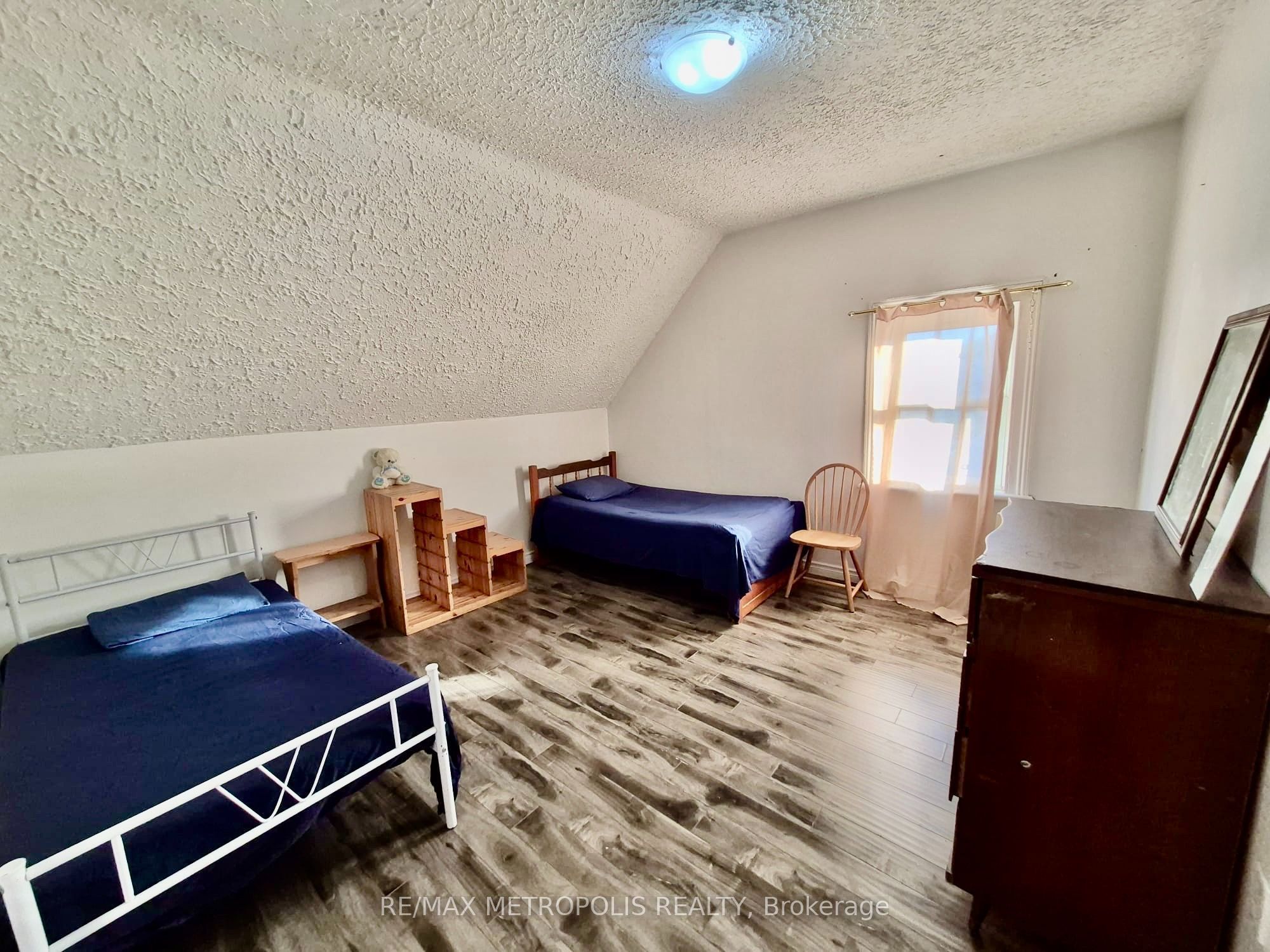 175 Celina Street, Oshawa, ON L1H 4N3 photo 5