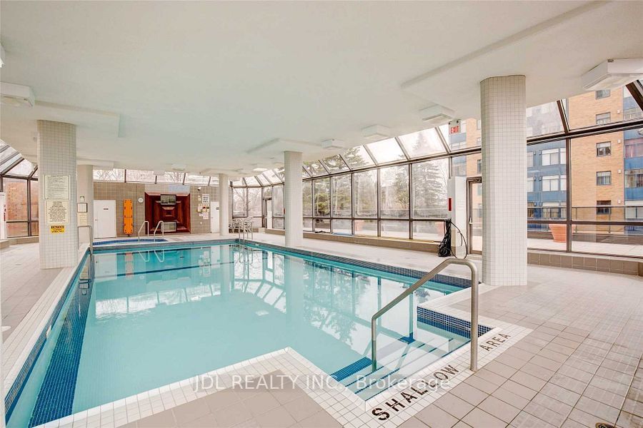 88 Alton Towers Circle 410, Toronto, ON M1V 5C5 photo 3