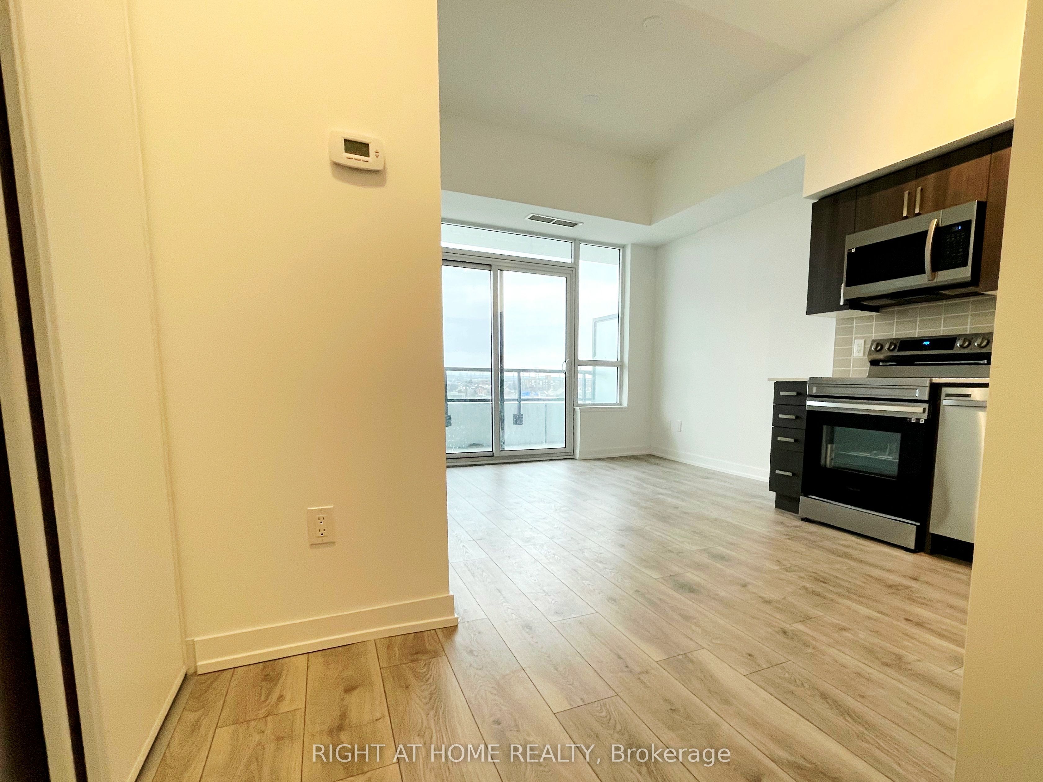 1455 Celebration Drive 707, Pickering, ON L1W 1L8 photo 5