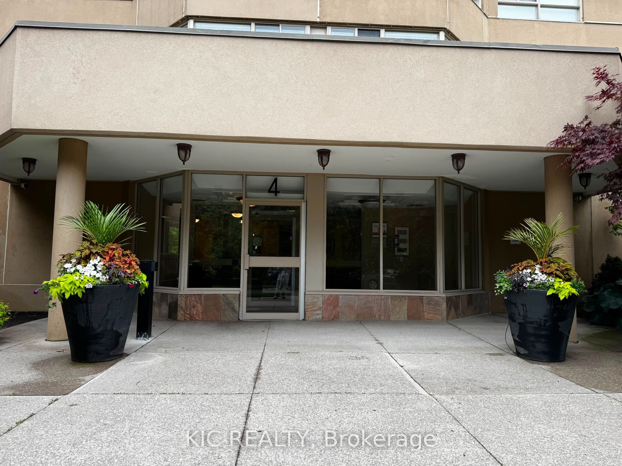 4 ParkVista N/A 402, Toronto, ON M4B 3M8 photo 3
