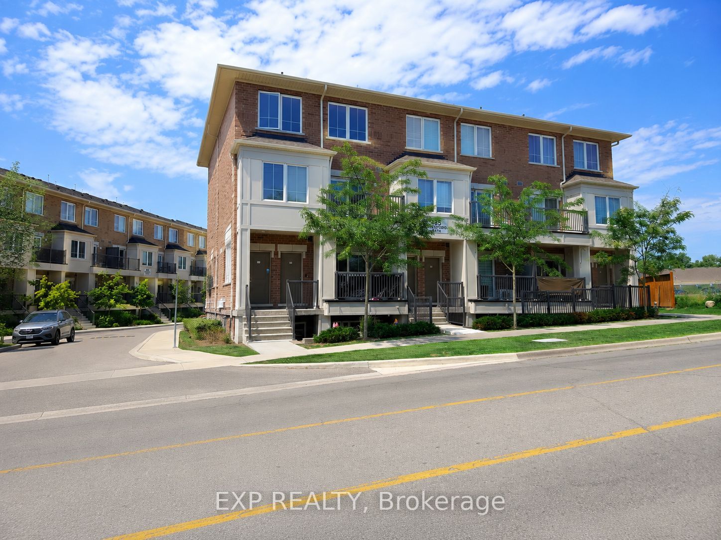 485 Beresford Path 2, Oshawa, ON L1H 0B2