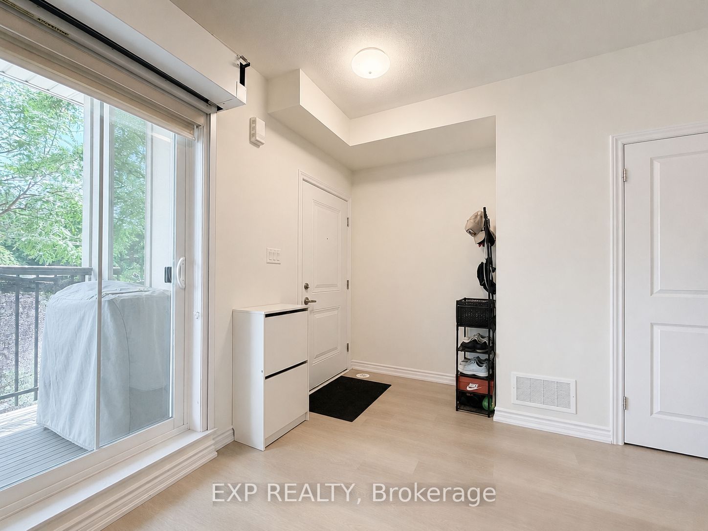 485 Beresford Path 2, Oshawa, ON L1H 0B2 photo 4