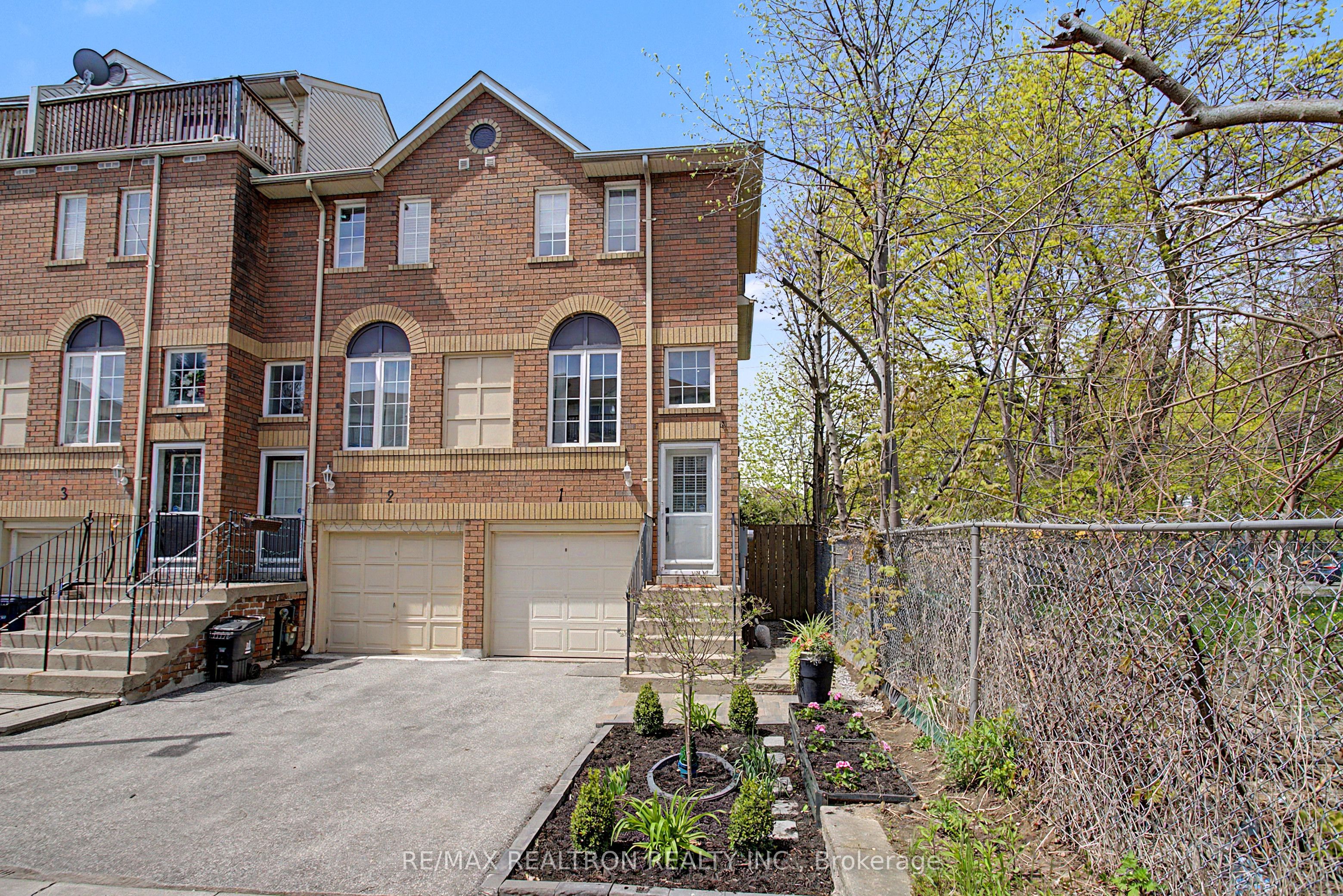 189 Galloway Road 1, Toronto, ON M1E 5H3