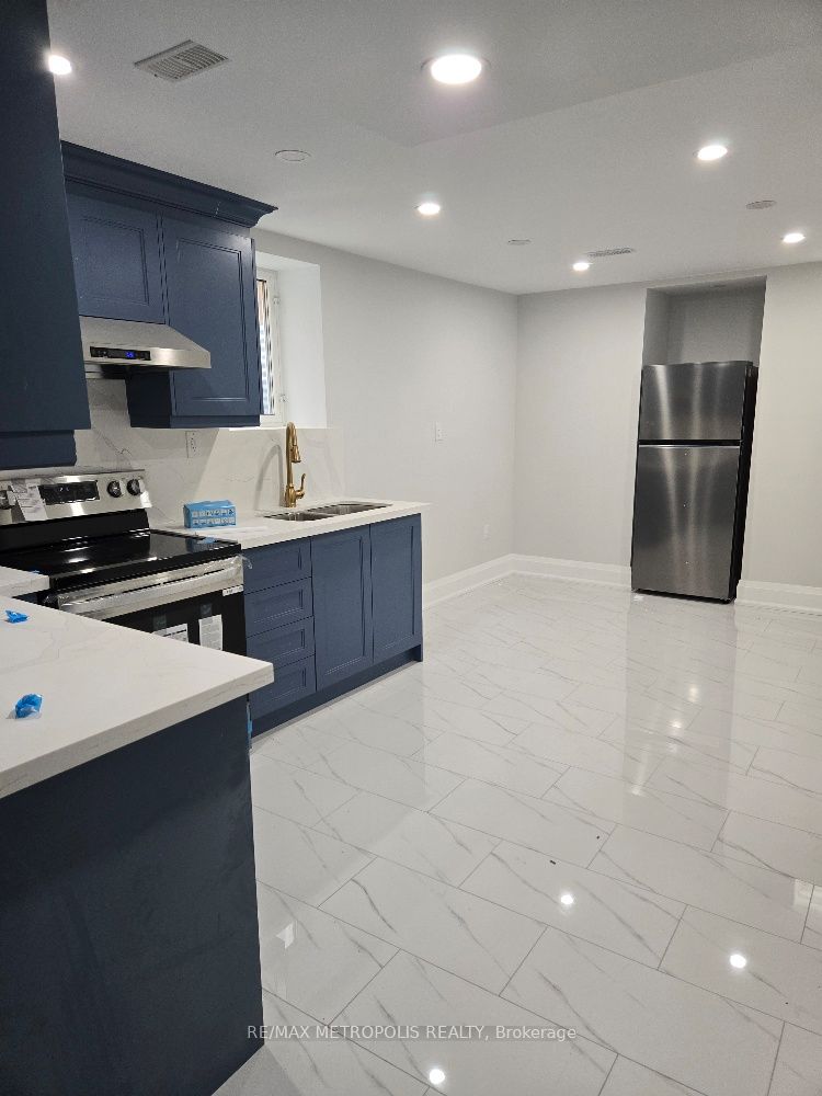1136 Enchanted Crescent Basement, Pickering, ON L1X 0H1