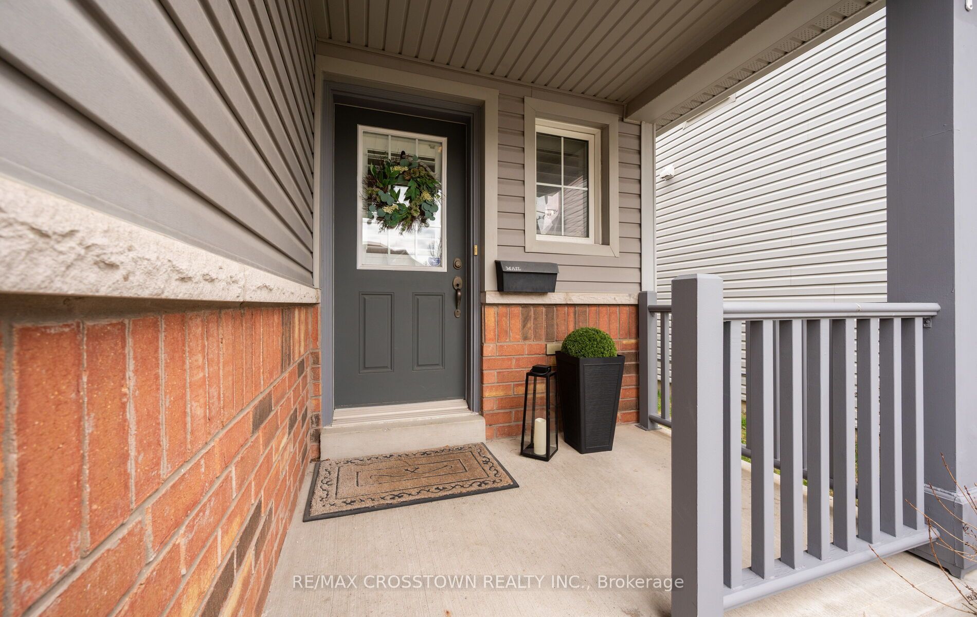 8 Aldonschool Court, Ajax, ON L1S 0C5 photo 4
