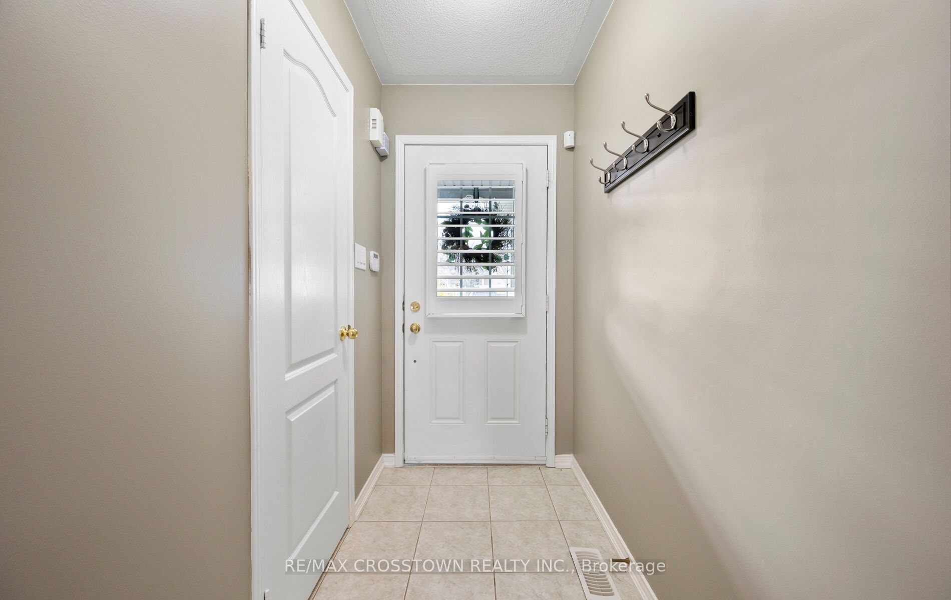 8 Aldonschool Court, Ajax, ON L1S 0C5 photo 5