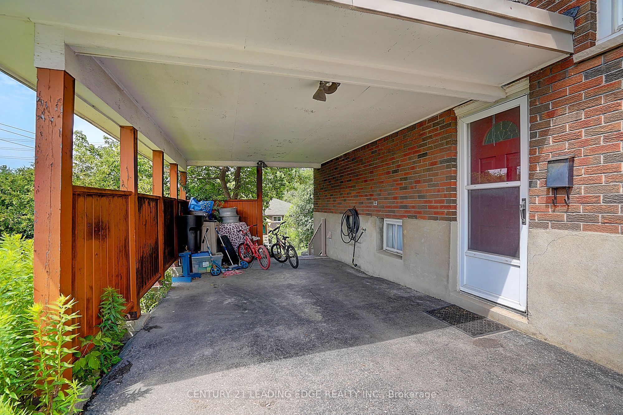 284 DOVER Street, Oshawa, ON L1G 6G6 photo 5