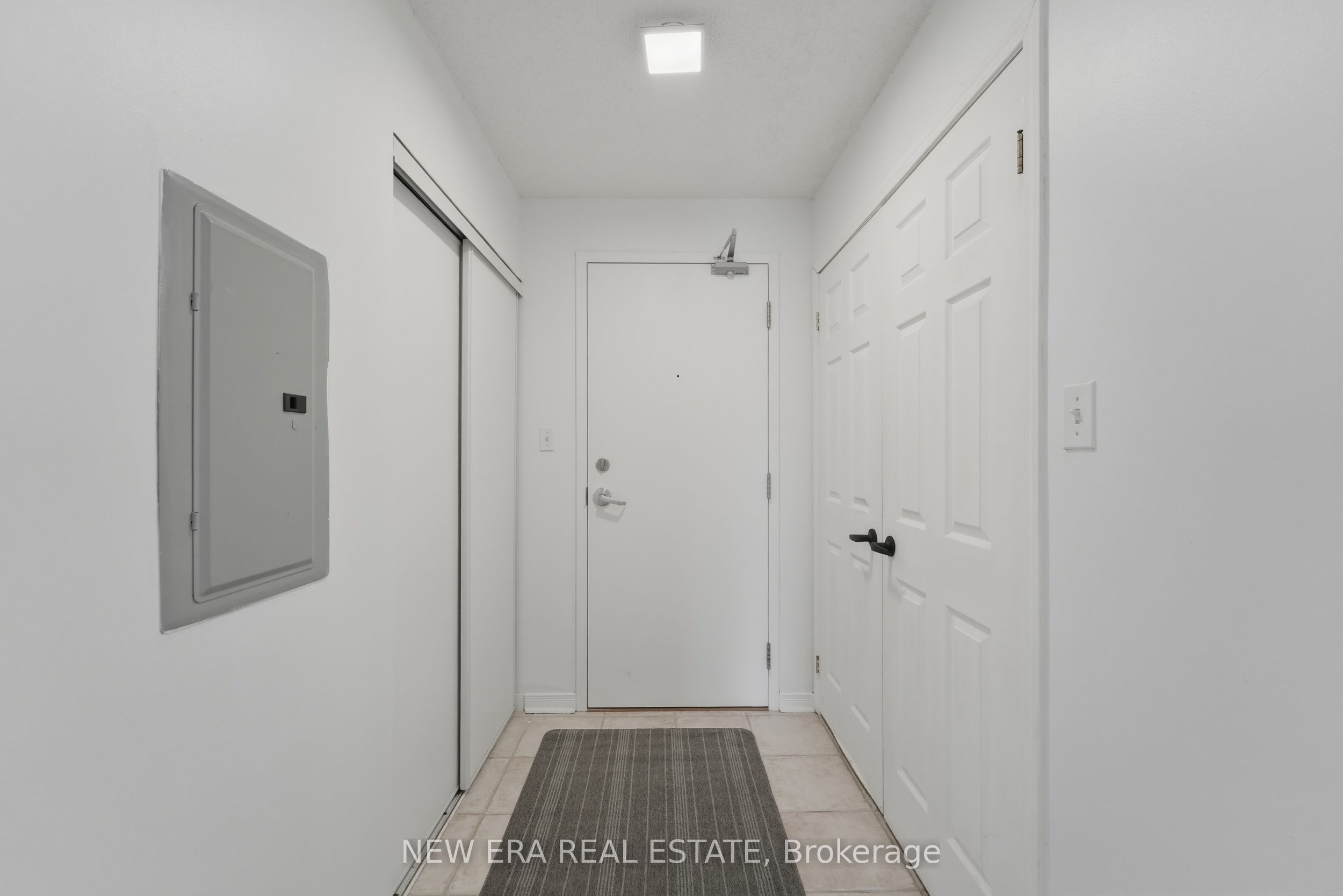 106 Aspen Springs Drive 109, Clarington, ON L1C 5N3 photo 4