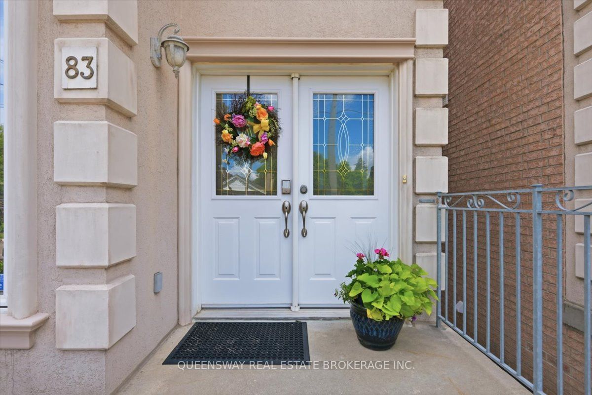 83 Floyd Avenue, Toronto, ON M4K 2B3 photo 3