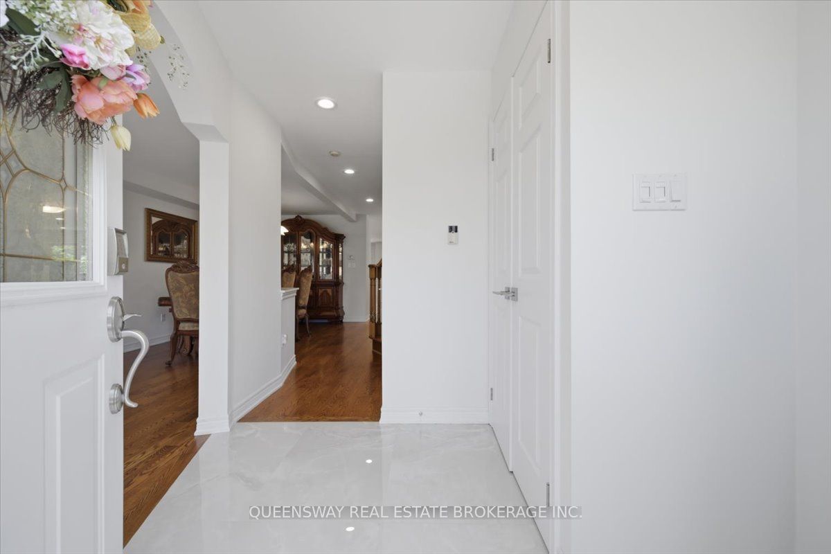 83 Floyd Avenue, Toronto, ON M4K 2B3 photo 5