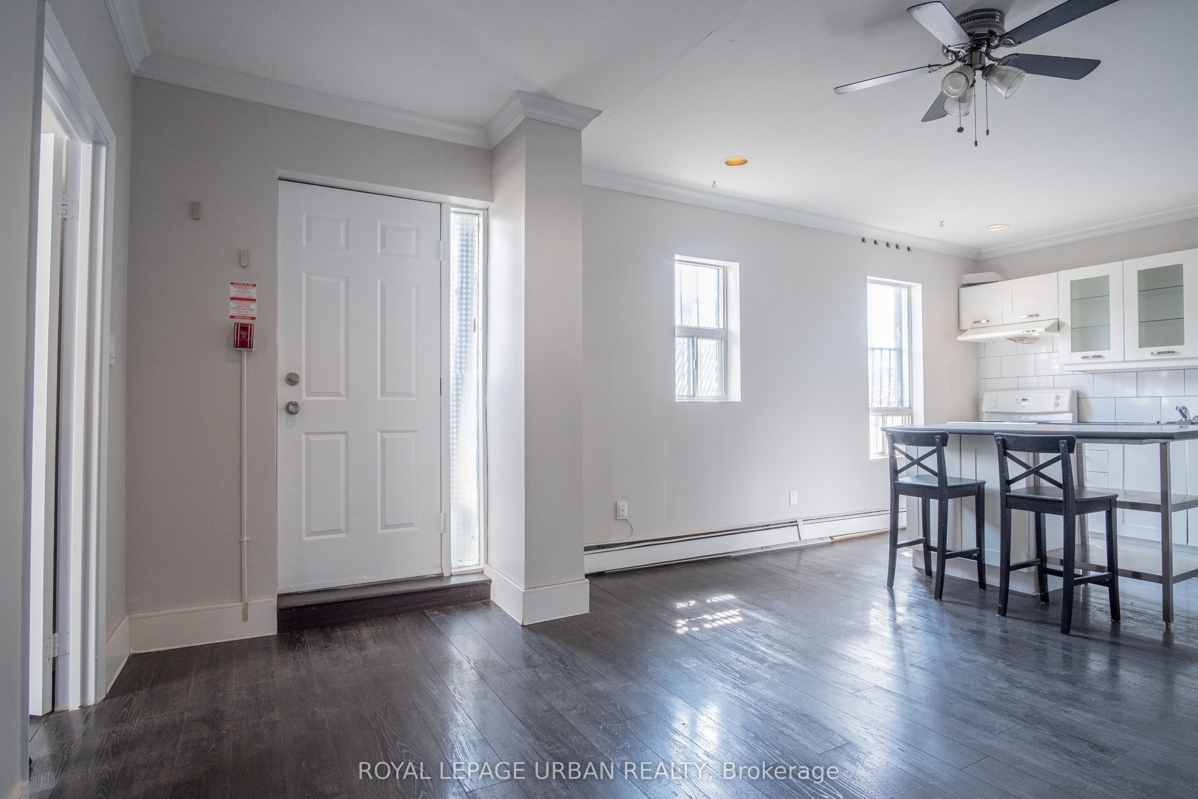 636 Danforth Avenue 2, Toronto, ON M4K 1R2 photo 5