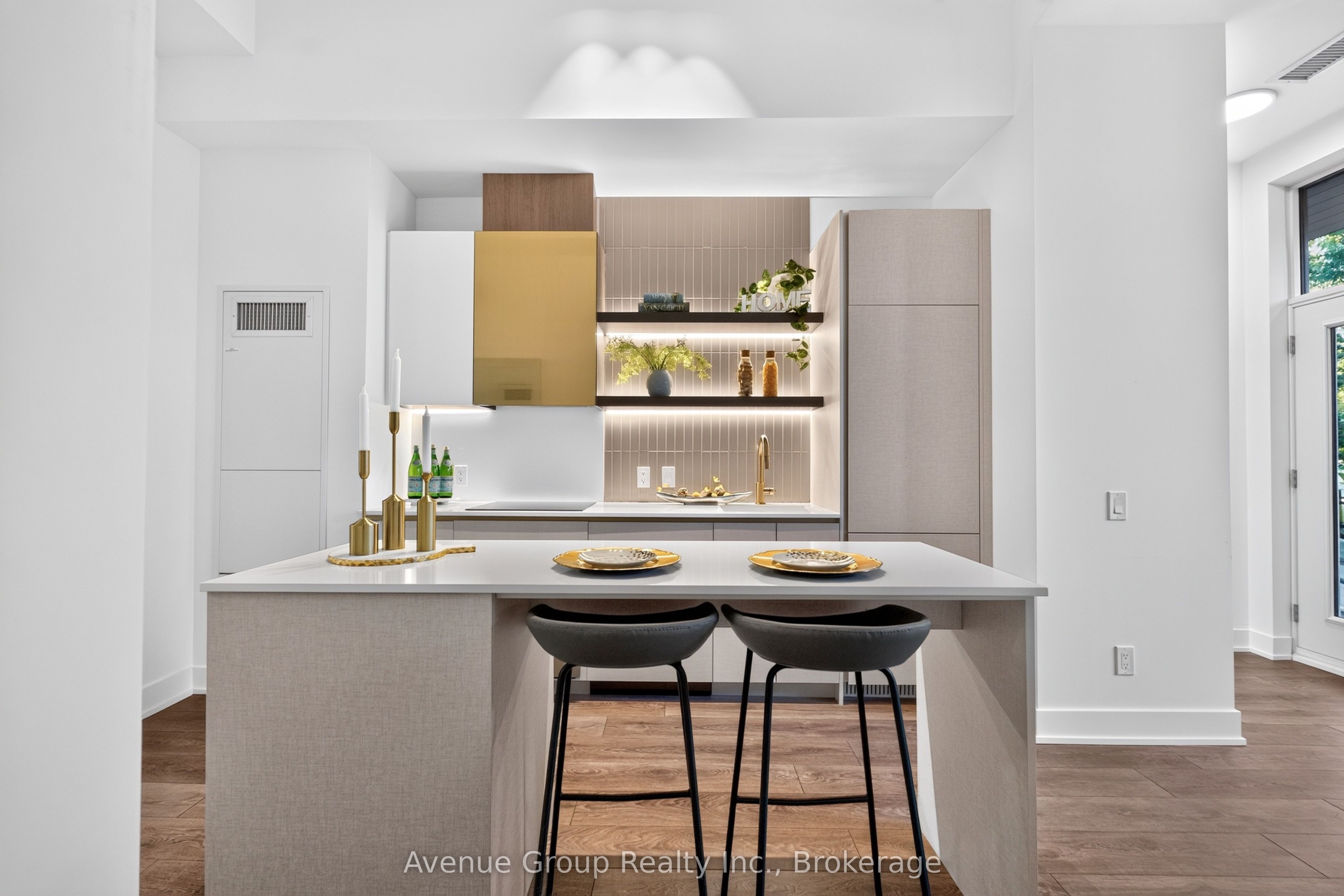 1285 Queen Street E TH58, Toronto, ON M4L 1C2