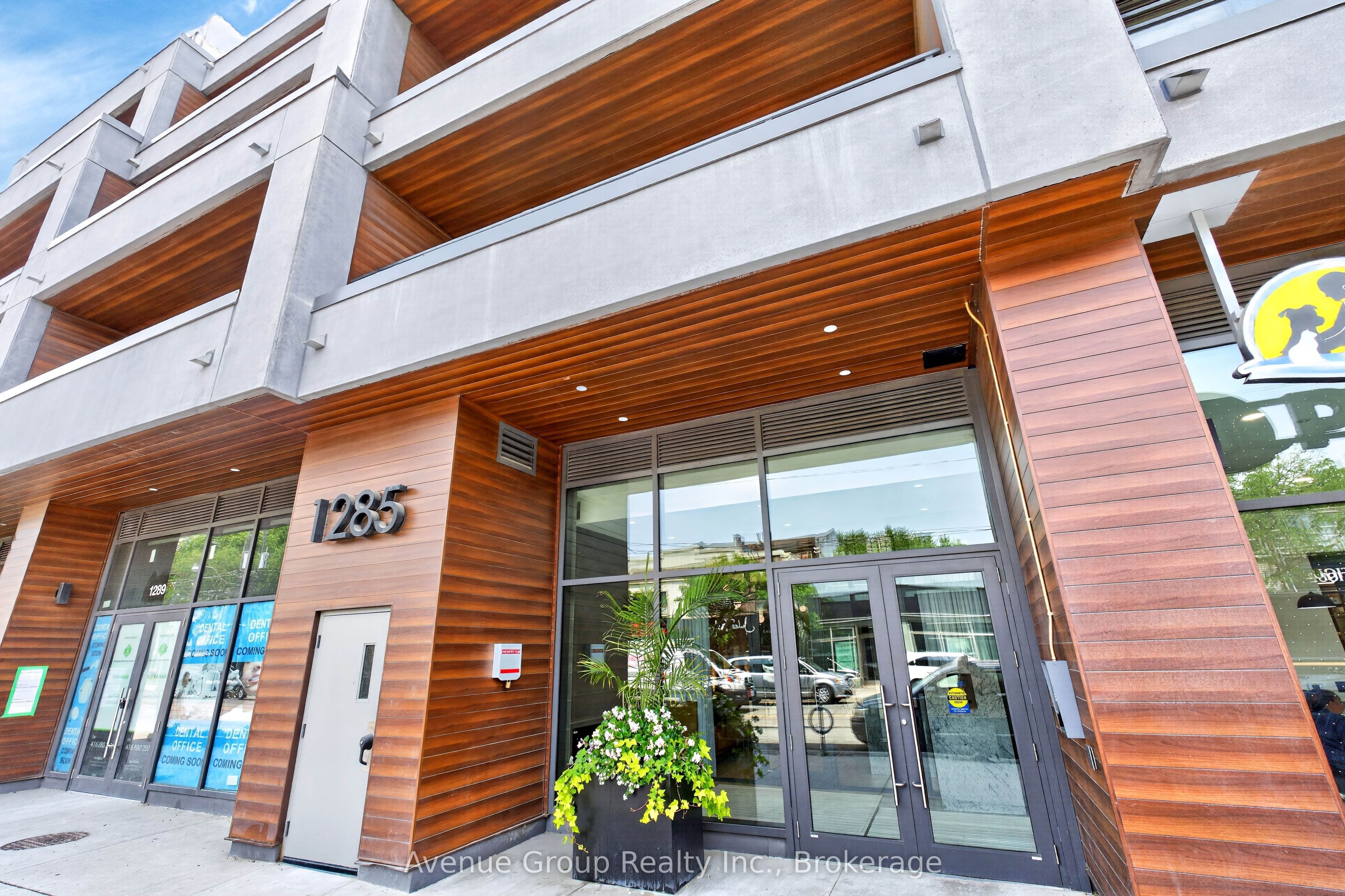 1285 Queen Street E TH58, Toronto, ON M4L 1C2 photo 5