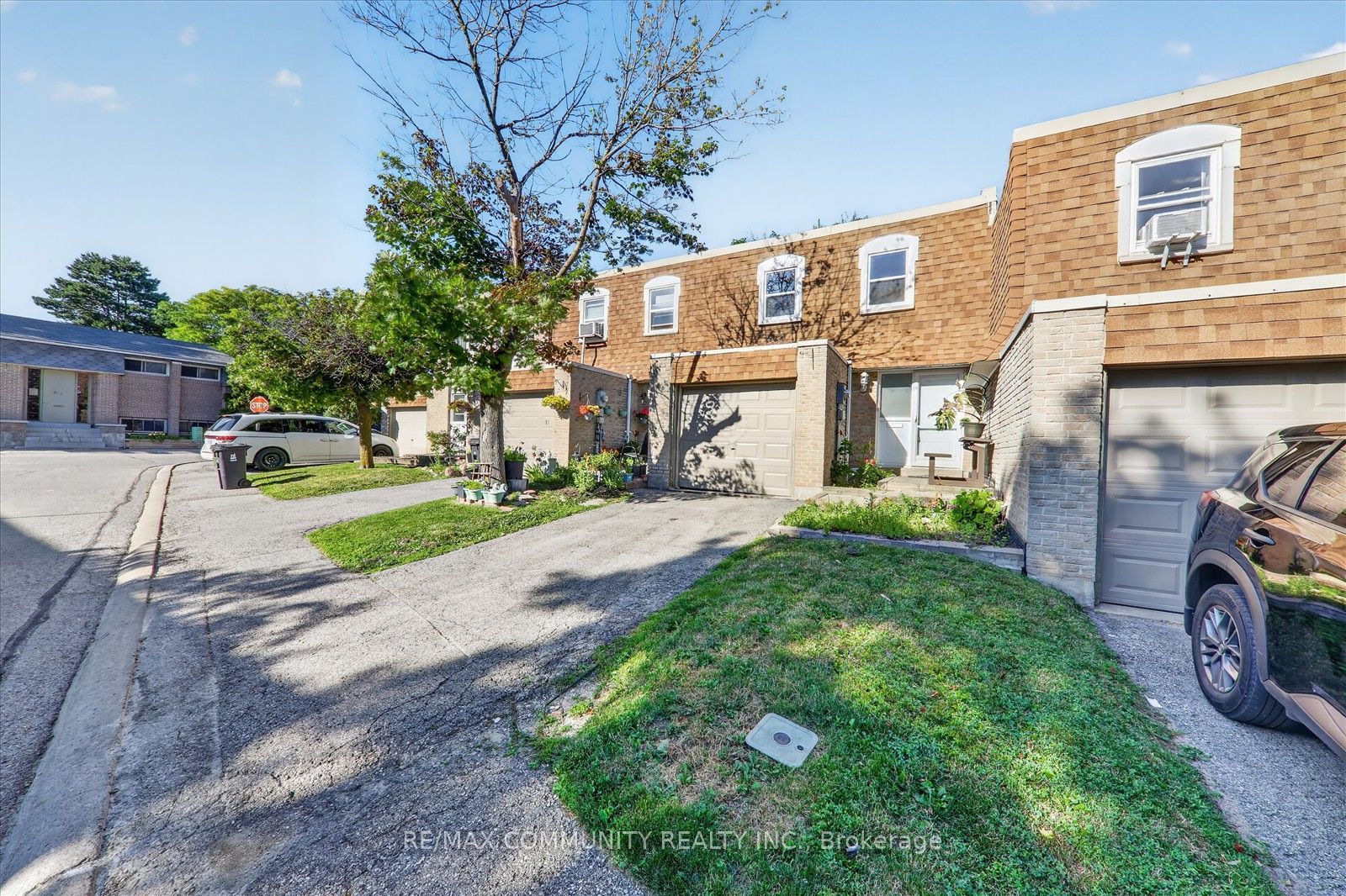 850 Huntingwood Drive 15, Toronto, ON M1T 2L9 photo 3