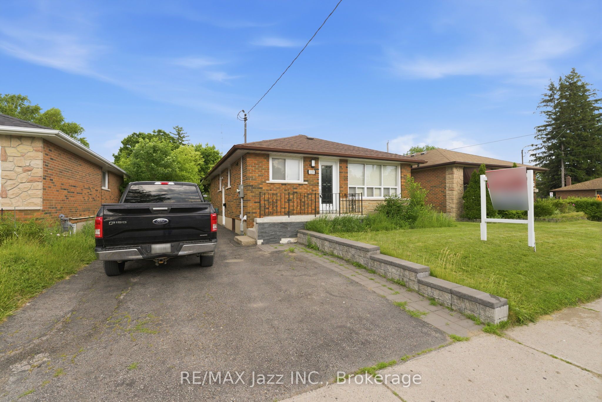 1235 Somerville Street LOWER, Oshawa, ON L1G 4L1 photo 3