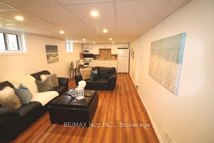 1235 Somerville Street LOWER, Oshawa, ON L1G 4L1 photo 5