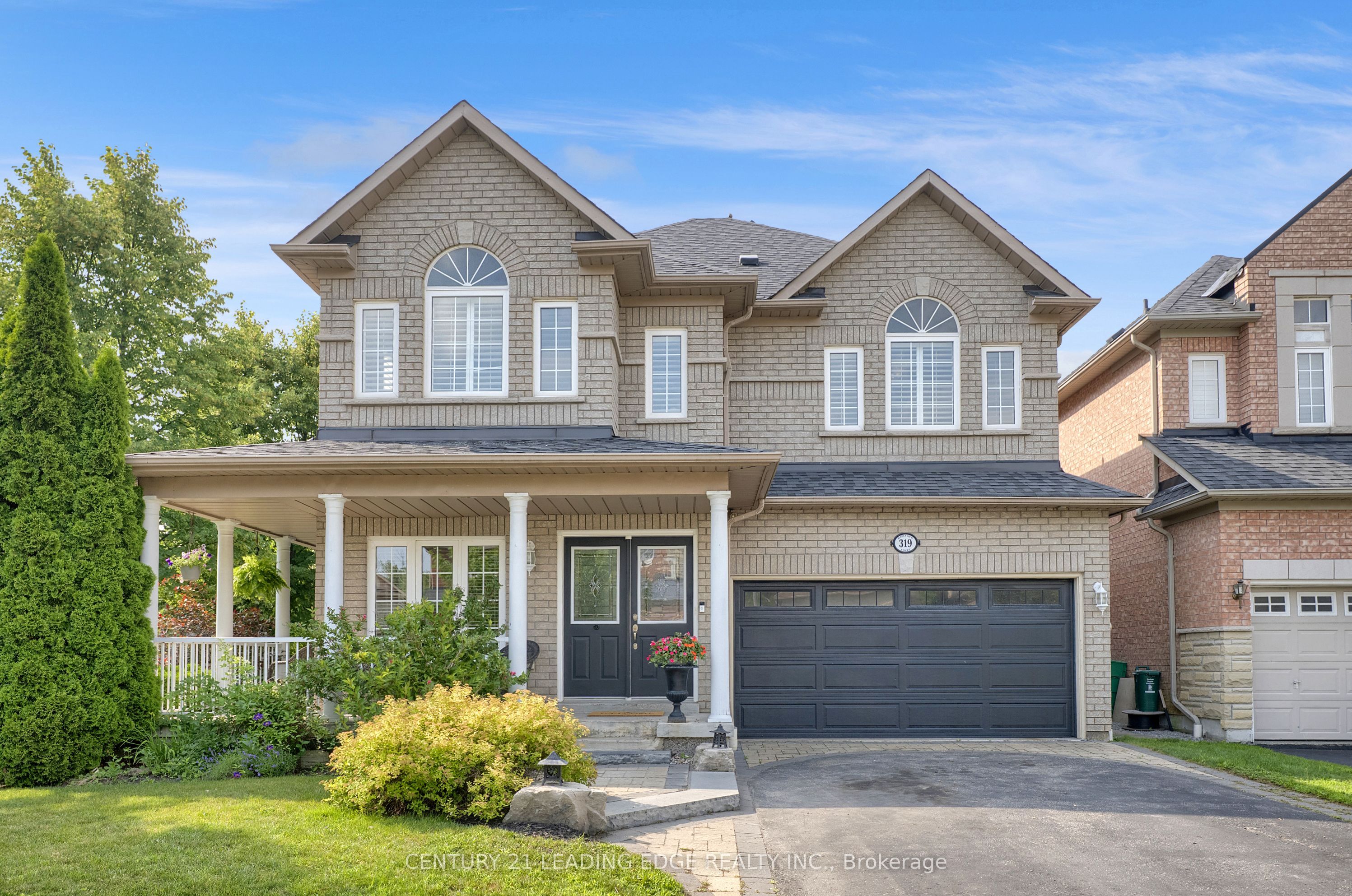 319 Mapleview Court, Pickering, ON L1X 2X3