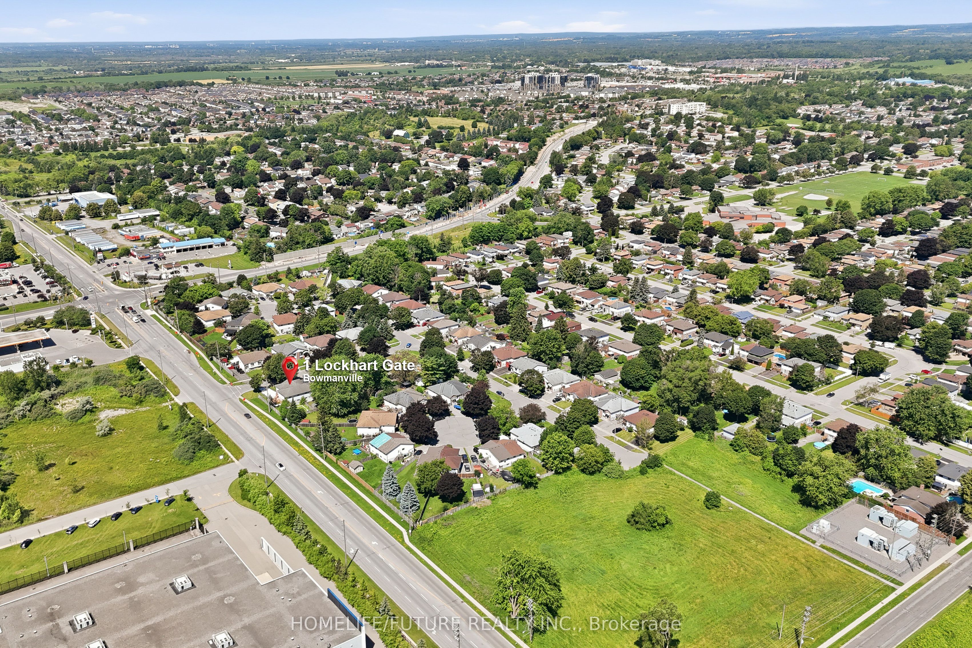 1 Lockhart Gate, Clarington, ON L1C 4K9 photo 4