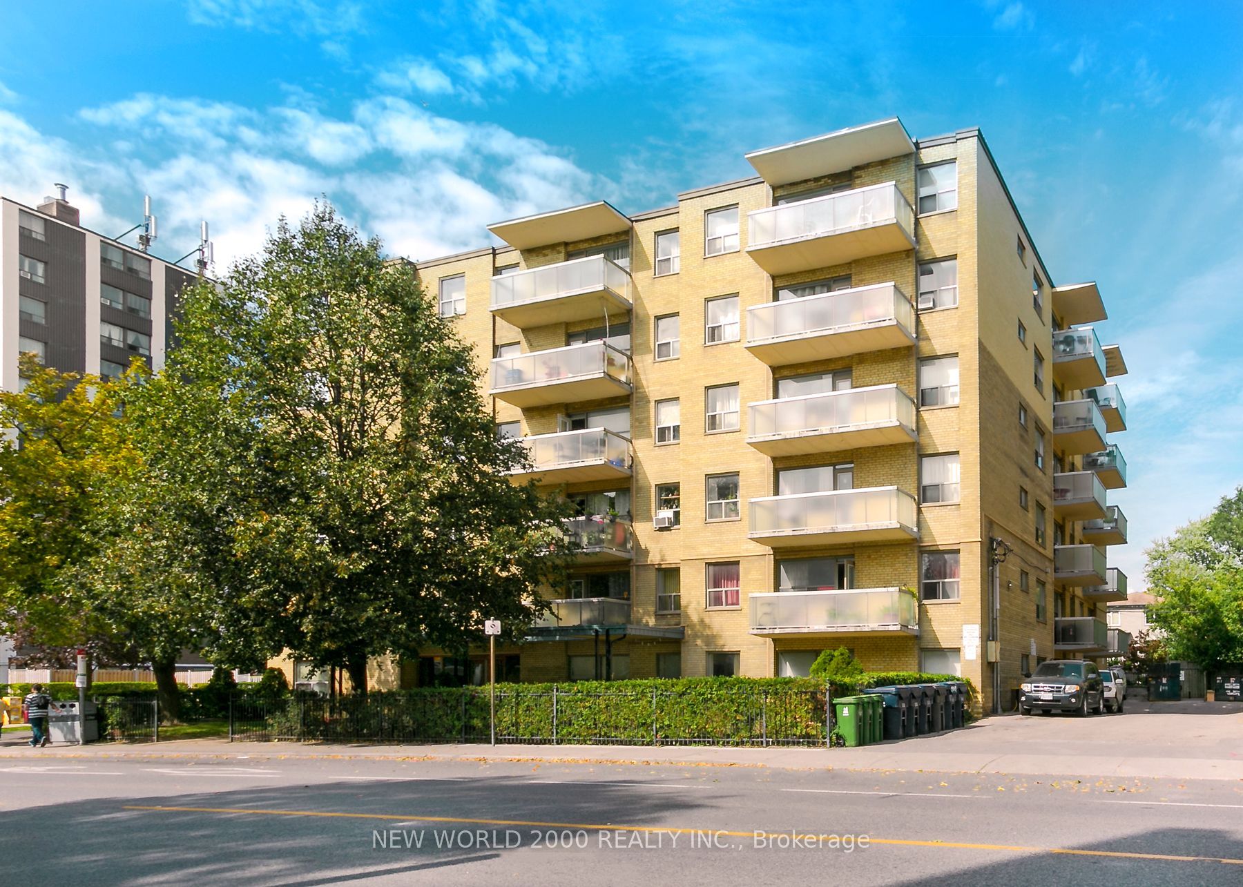 190 Cosburn Avenue 408, Toronto, ON M4J 2M1 photo 4