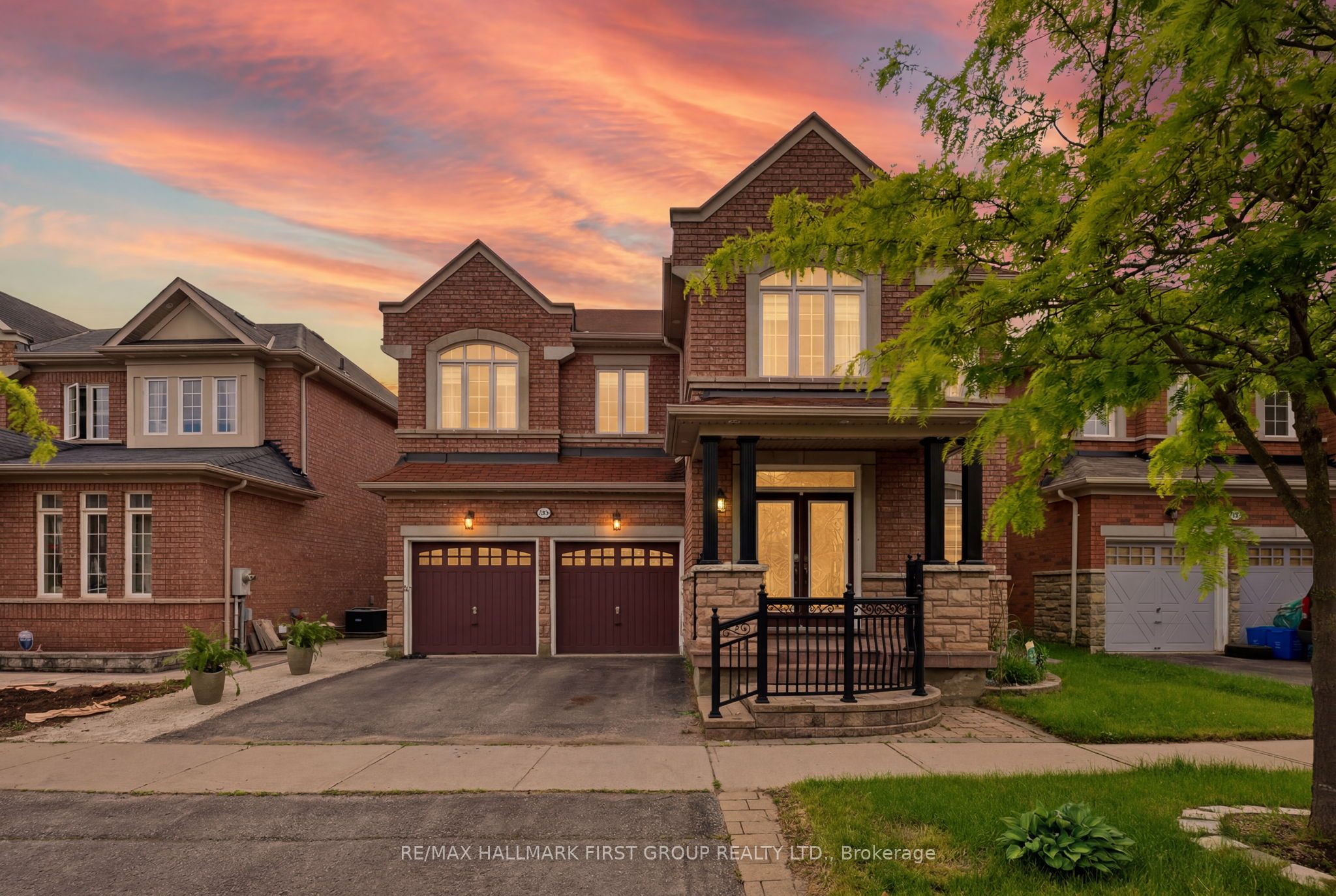 22 Cragg Crescent, Ajax, ON L1T 0E4