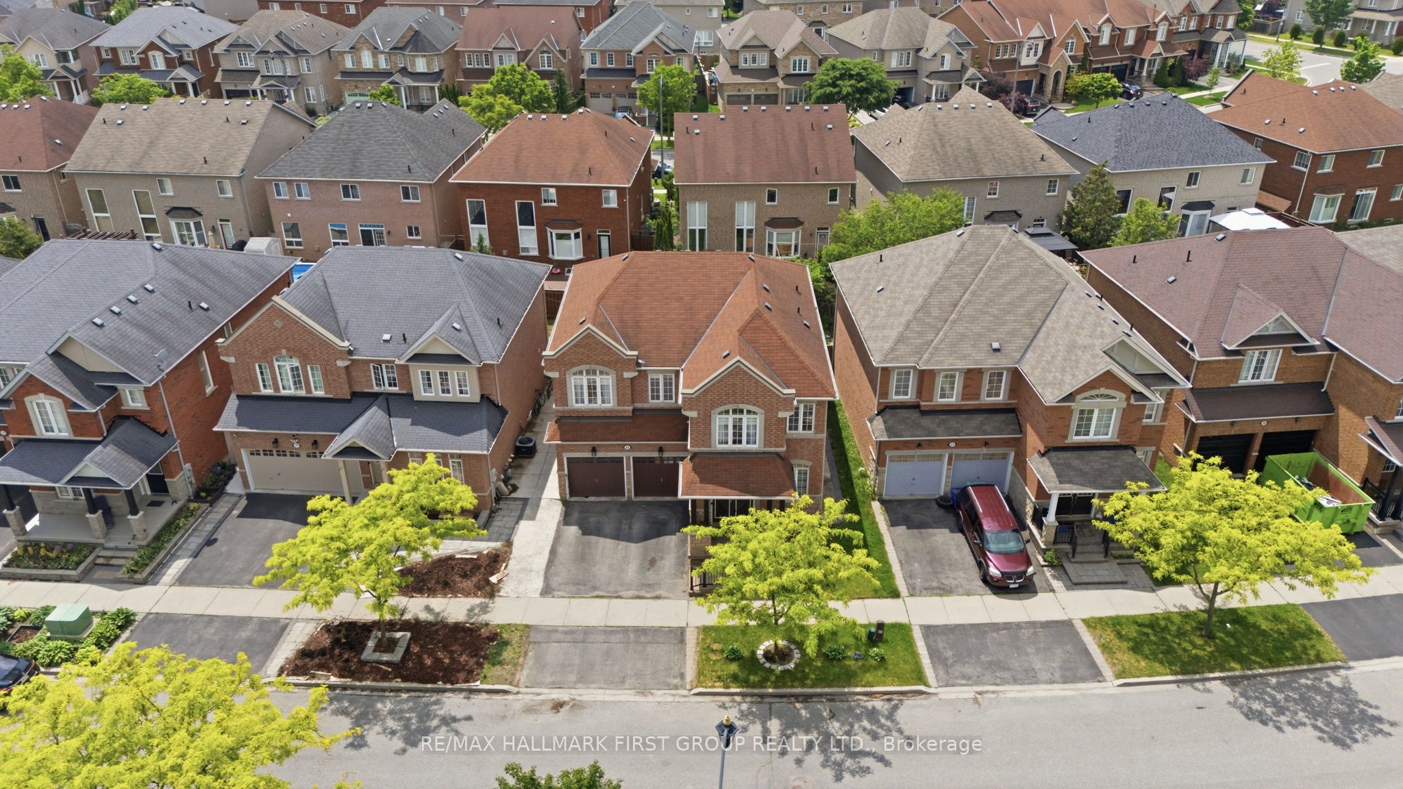 22 Cragg Crescent, Ajax, ON L1T 0E4 photo 2