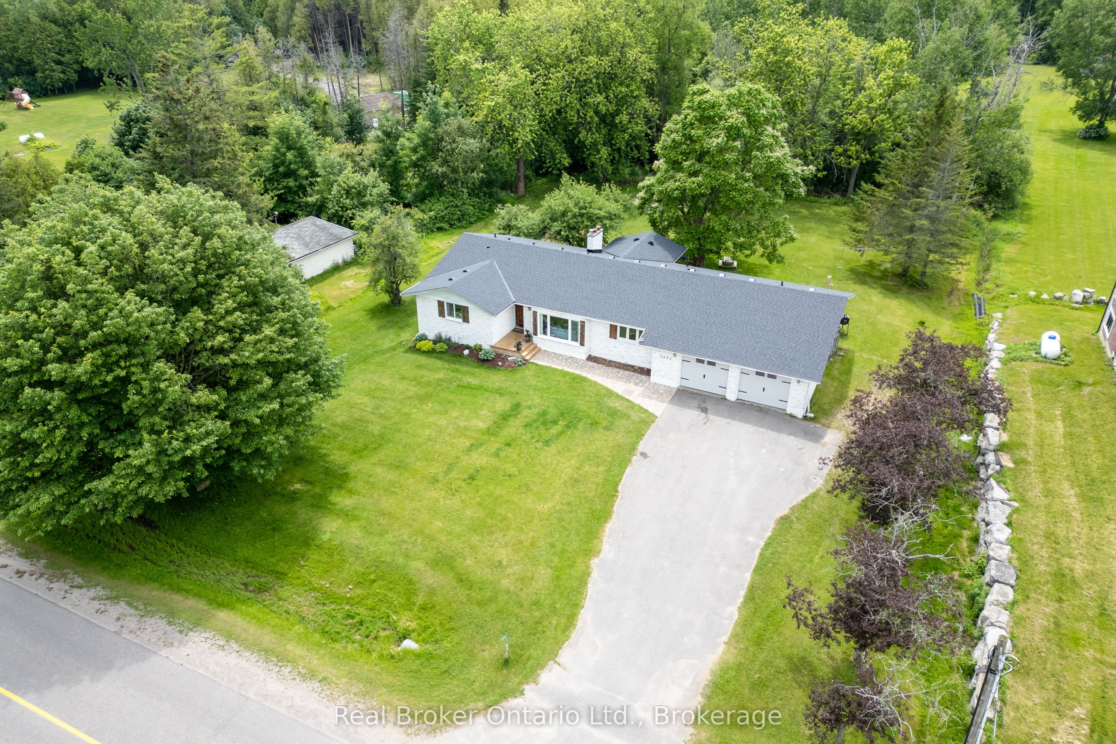 2532 Holt Road, Clarington, ON L1C 6G6 photo 3