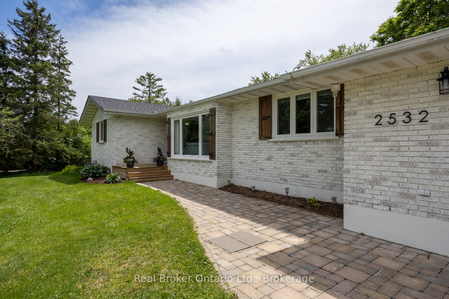 2532 Holt Road, Clarington, ON L1C 6G6 photo 5