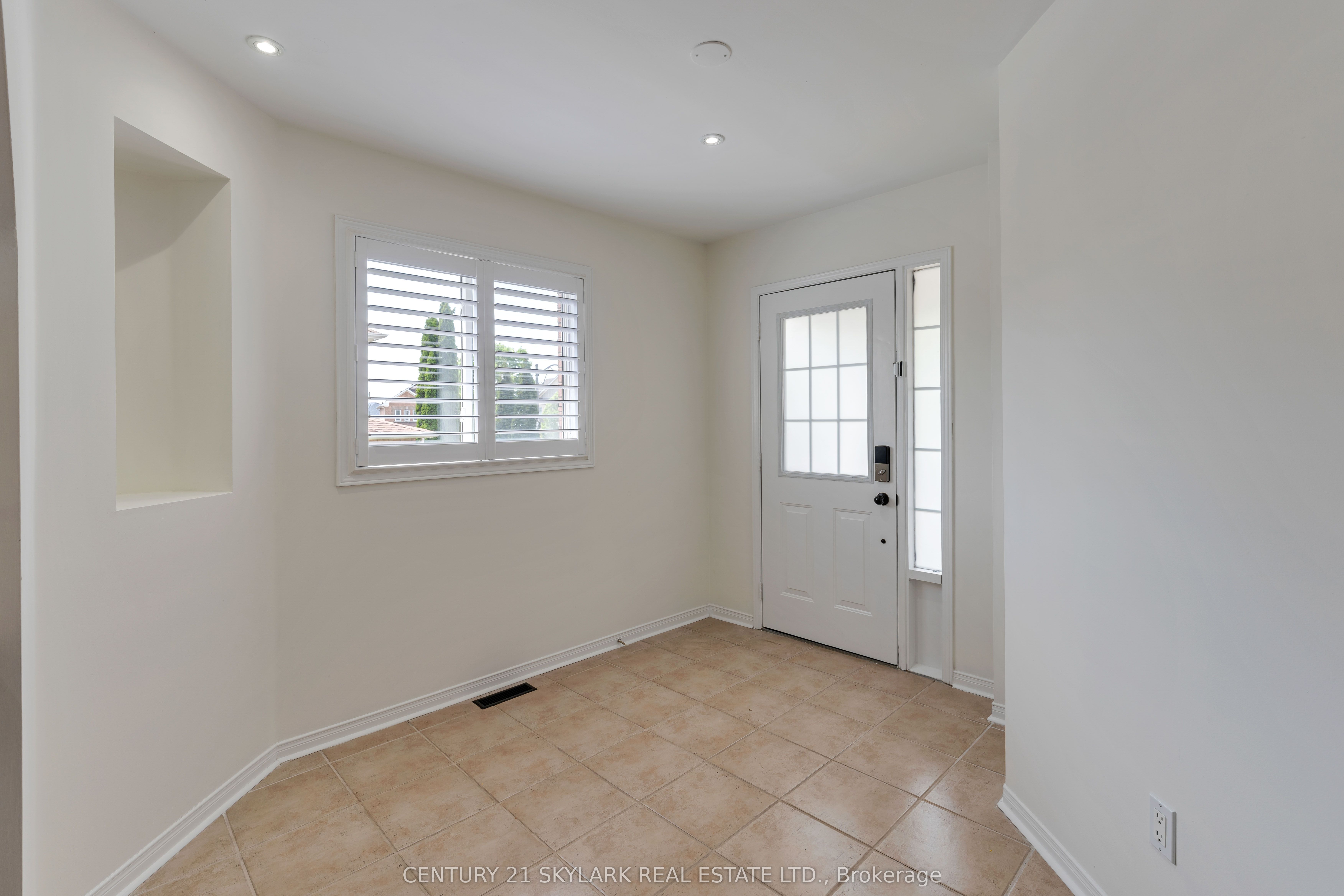 27 Clair Avenue, Whitby, ON L1M 2G8 photo 5