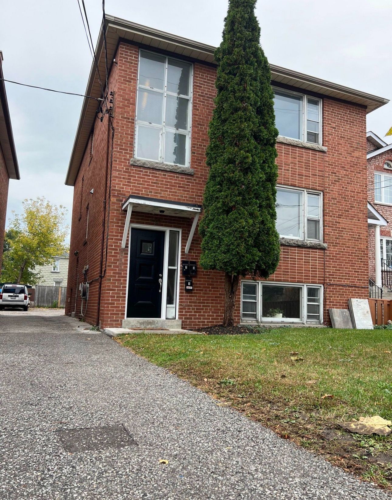 15 Virginia Avenue Lower, Toronto, ON M4C 2S6