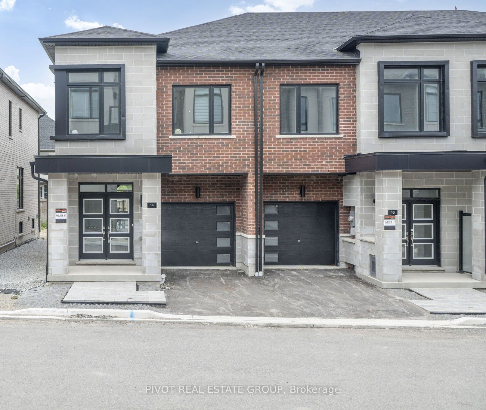 14 Observatory Way, Whitby, ON L1M 0M7 photo 3