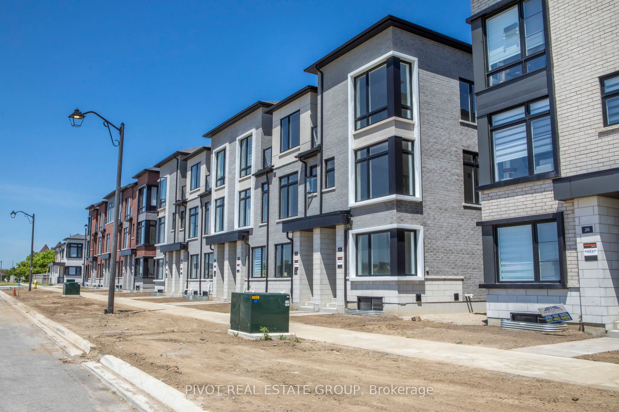 24 Pluto Way, Whitby, ON L1M 0M7 photo 3