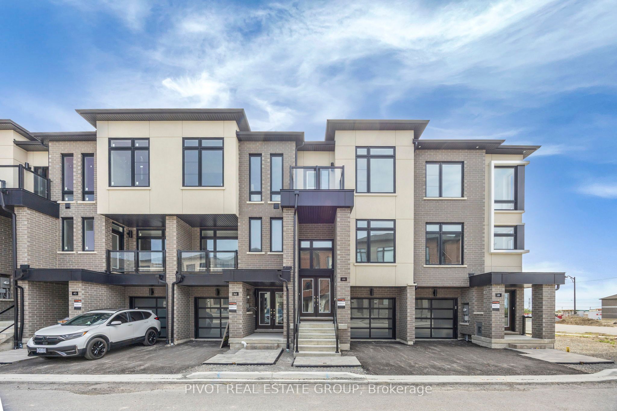 44 Observatory Way, Whitby, ON L1M 0M7
