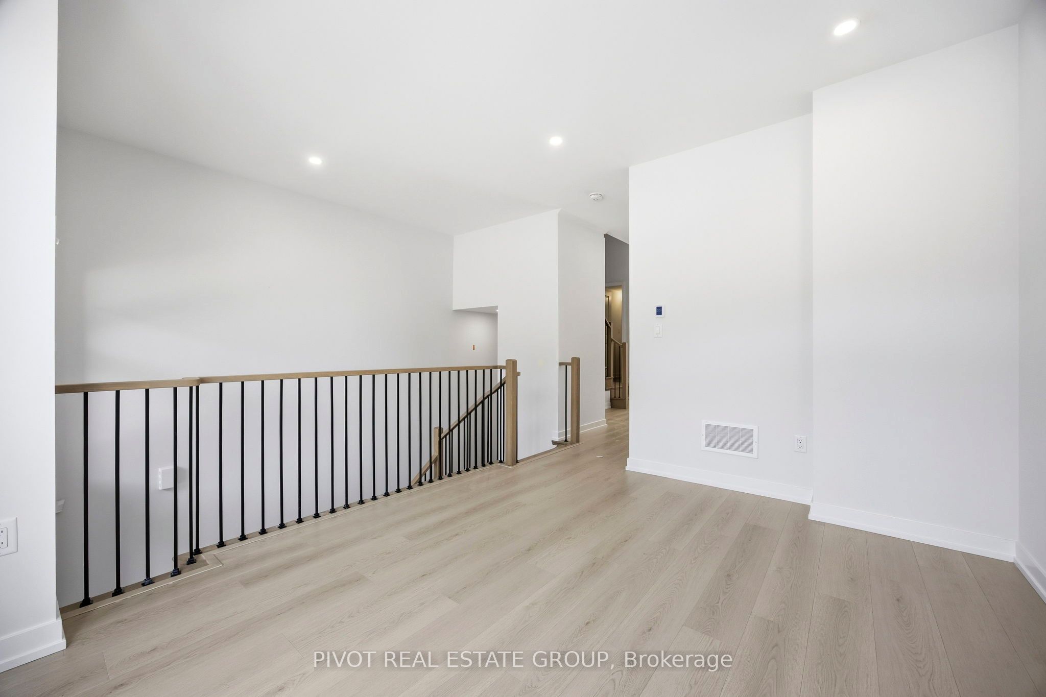 44 Observatory Way, Whitby, ON L1M 0M7 photo 4