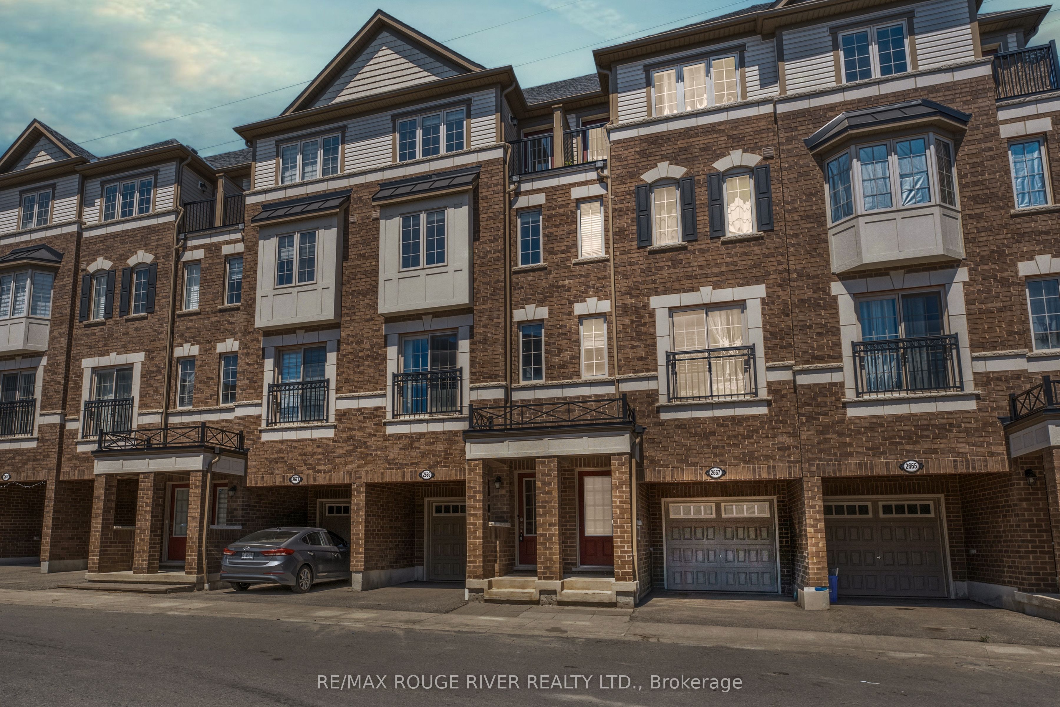2669 Deputy Minister Path, Oshawa, ON L1L 0M7