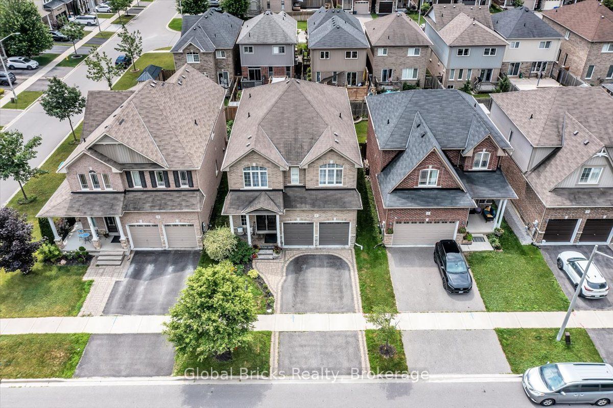 47 Holyrod Drive, Clarington, ON L1E 0G4 photo 4