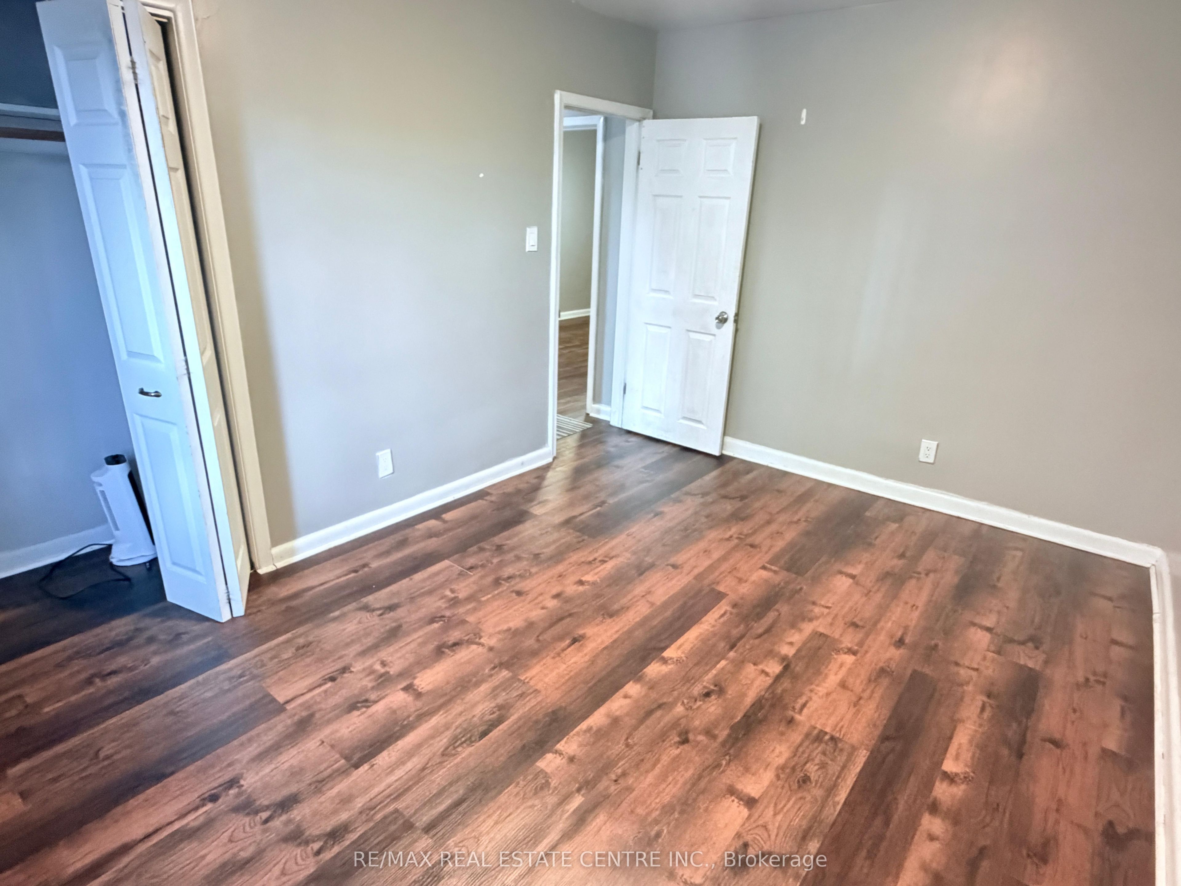 52 Sharbot Avenue, Toronto, ON M1H 1Z1 photo 3