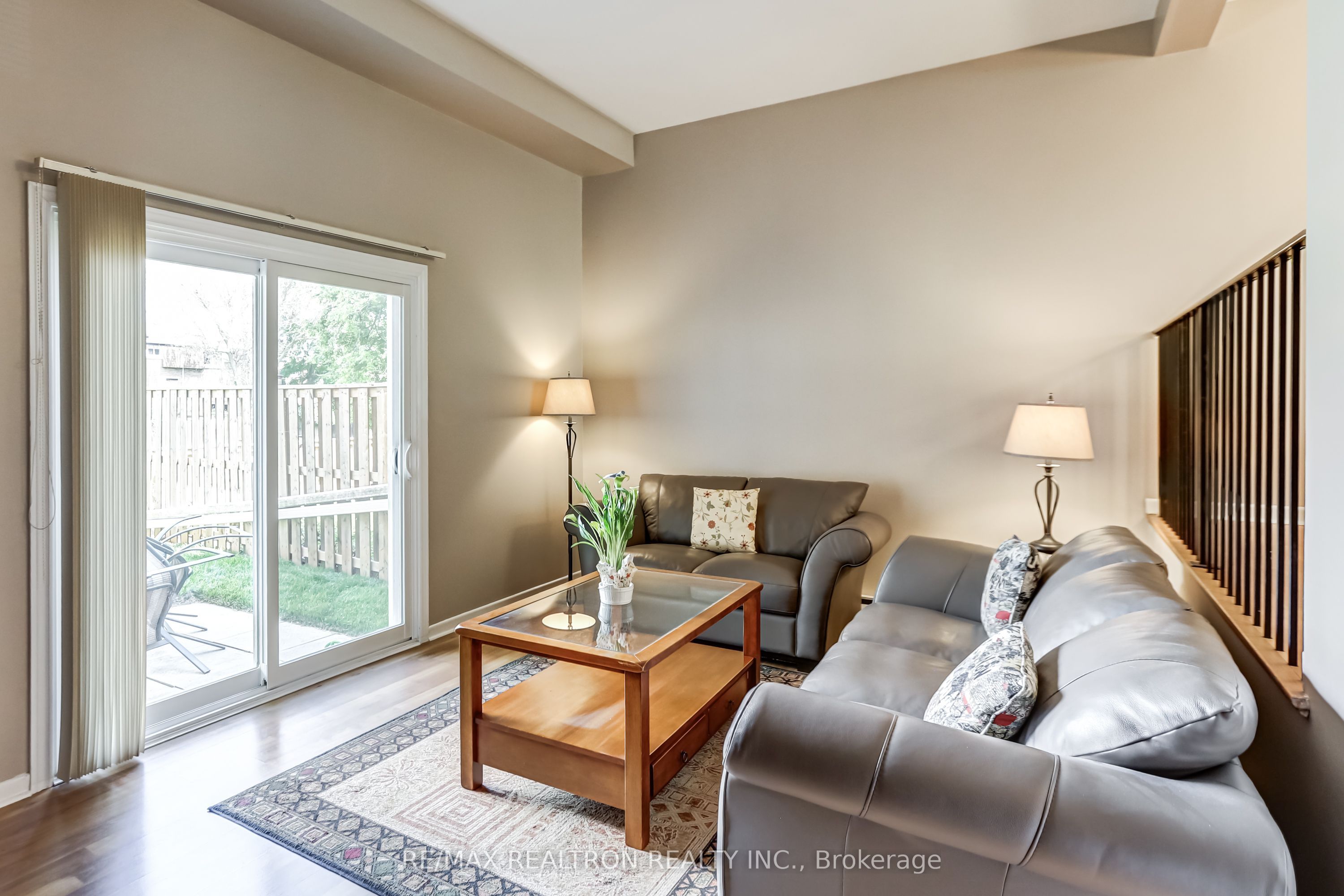 121 Centennial Road 6, Toronto, ON M1C 1Z7 photo 4