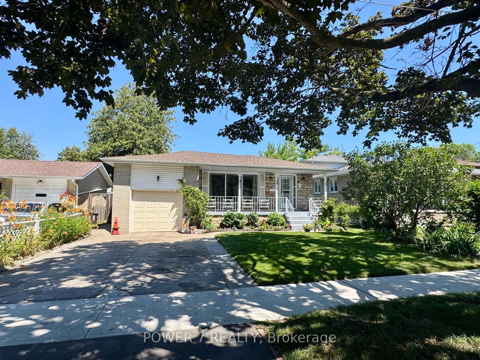 23 Donnacona Crescent, Toronto, ON M1E 3P8