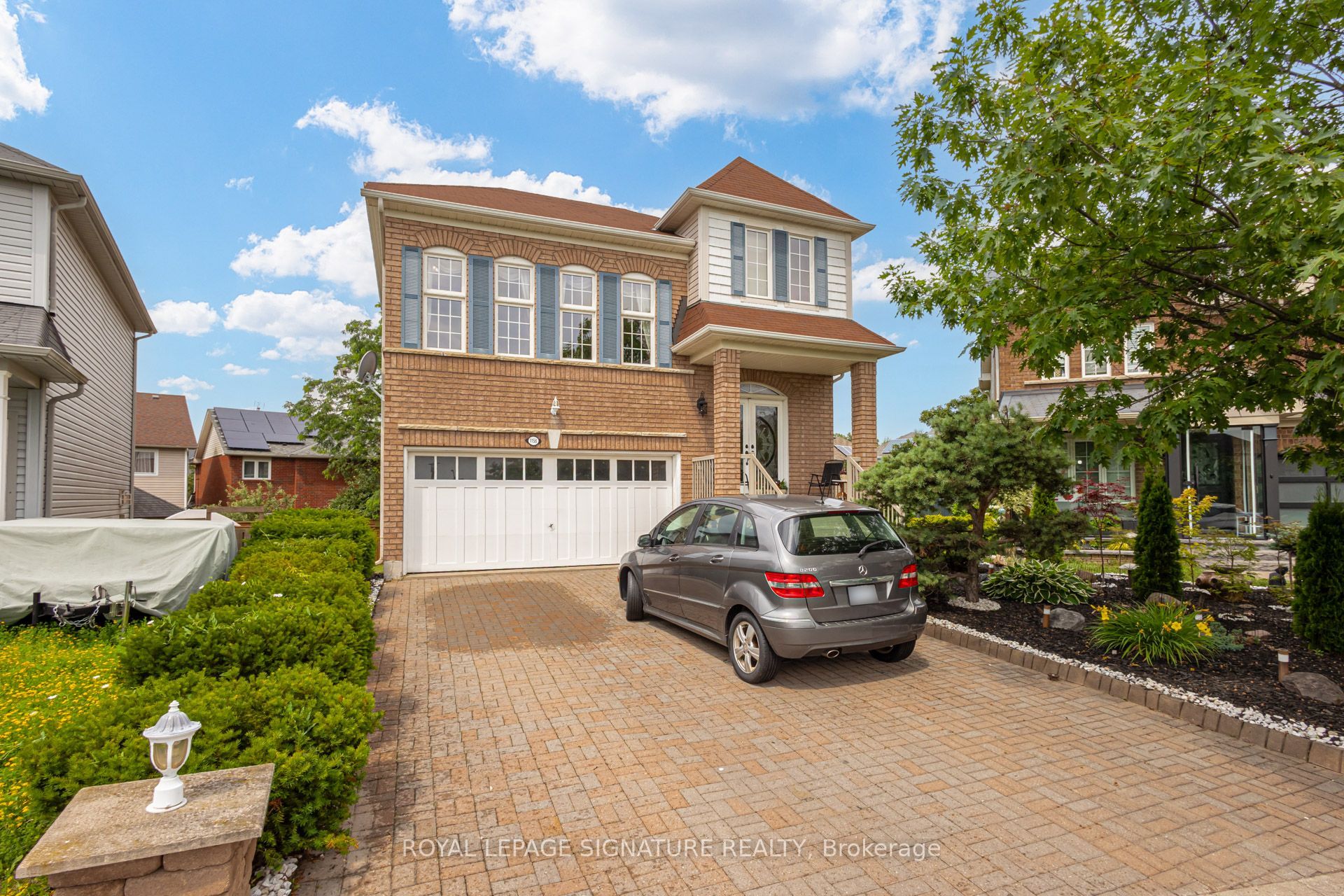 1156 Cotswold Court Main, Oshawa, ON L1K 0A4