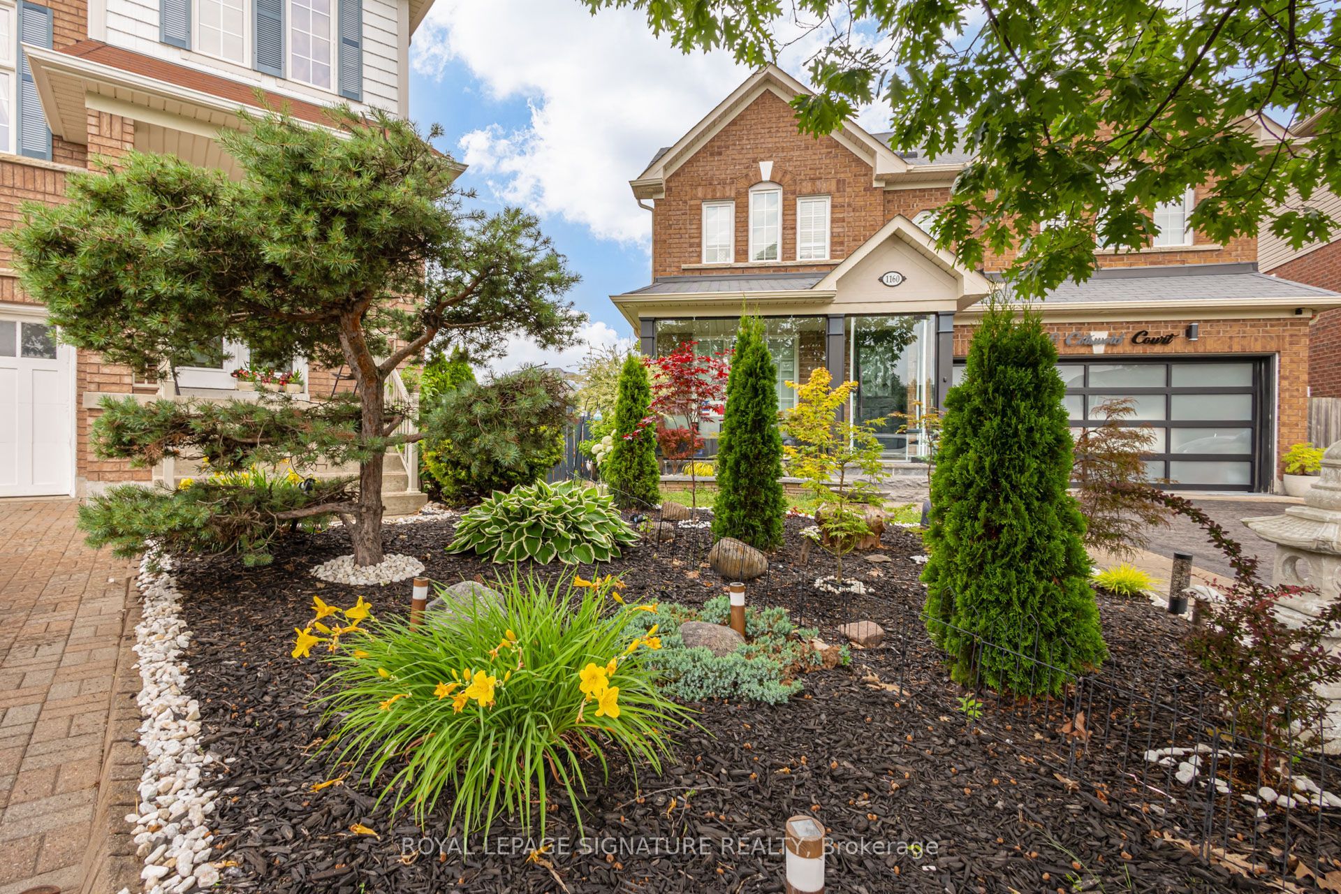 1156 Cotswold Court Main, Oshawa, ON L1K 0A4 photo 2
