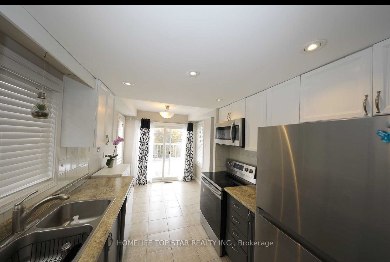 32 Millington Crescent, Ajax, ON L1T 1R3 photo 2